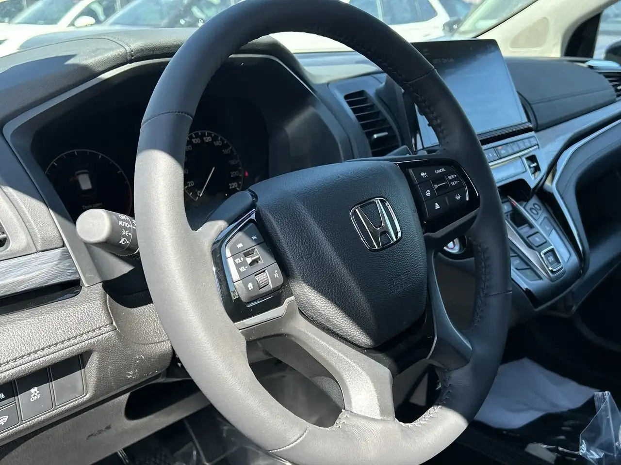 Honda Odyssey снимка Honda Odyssey