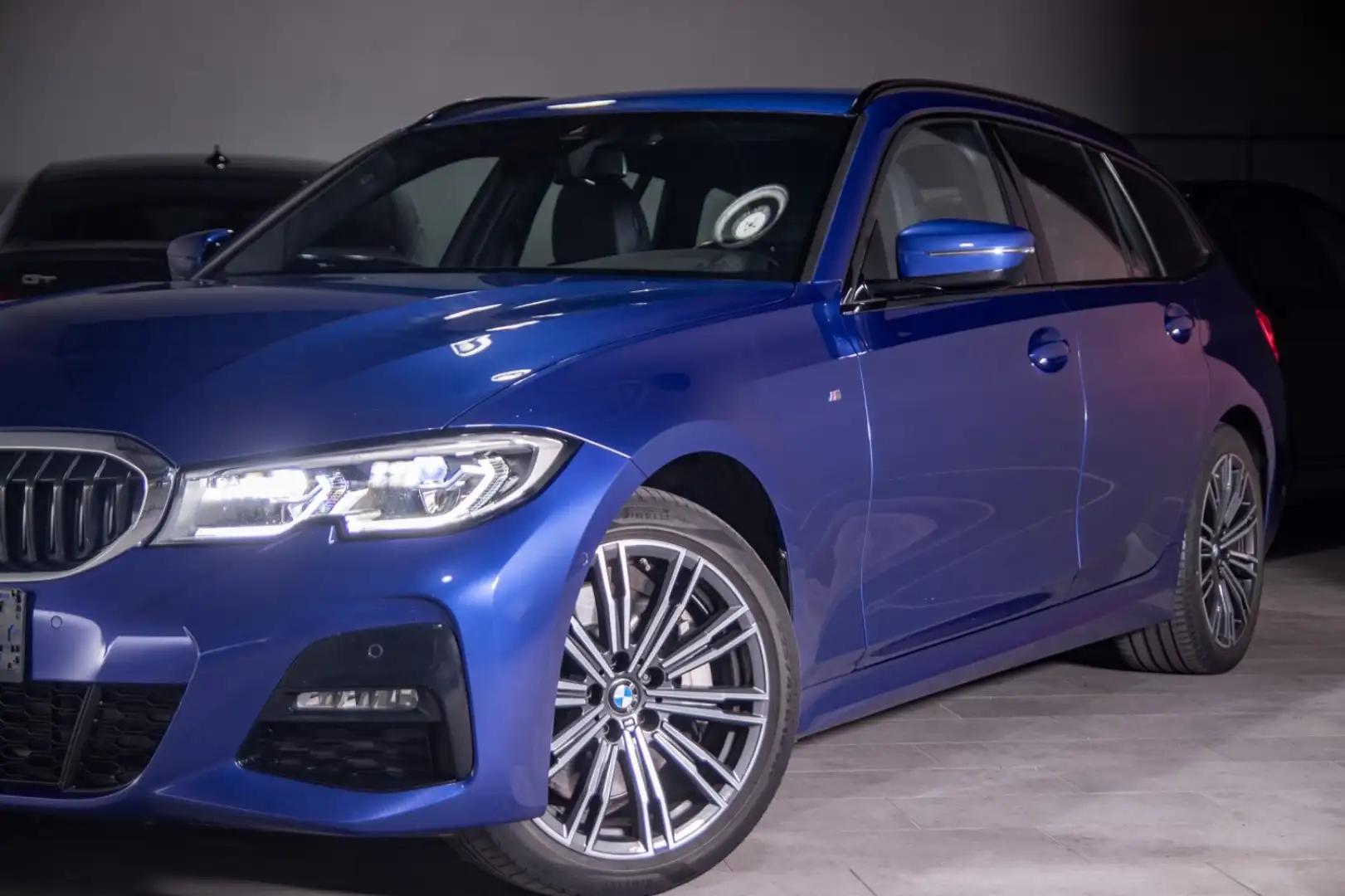 BMW 330 d Touring xDrive M Sport Laser/AHK/ACC/Kamera Bleu - 2
