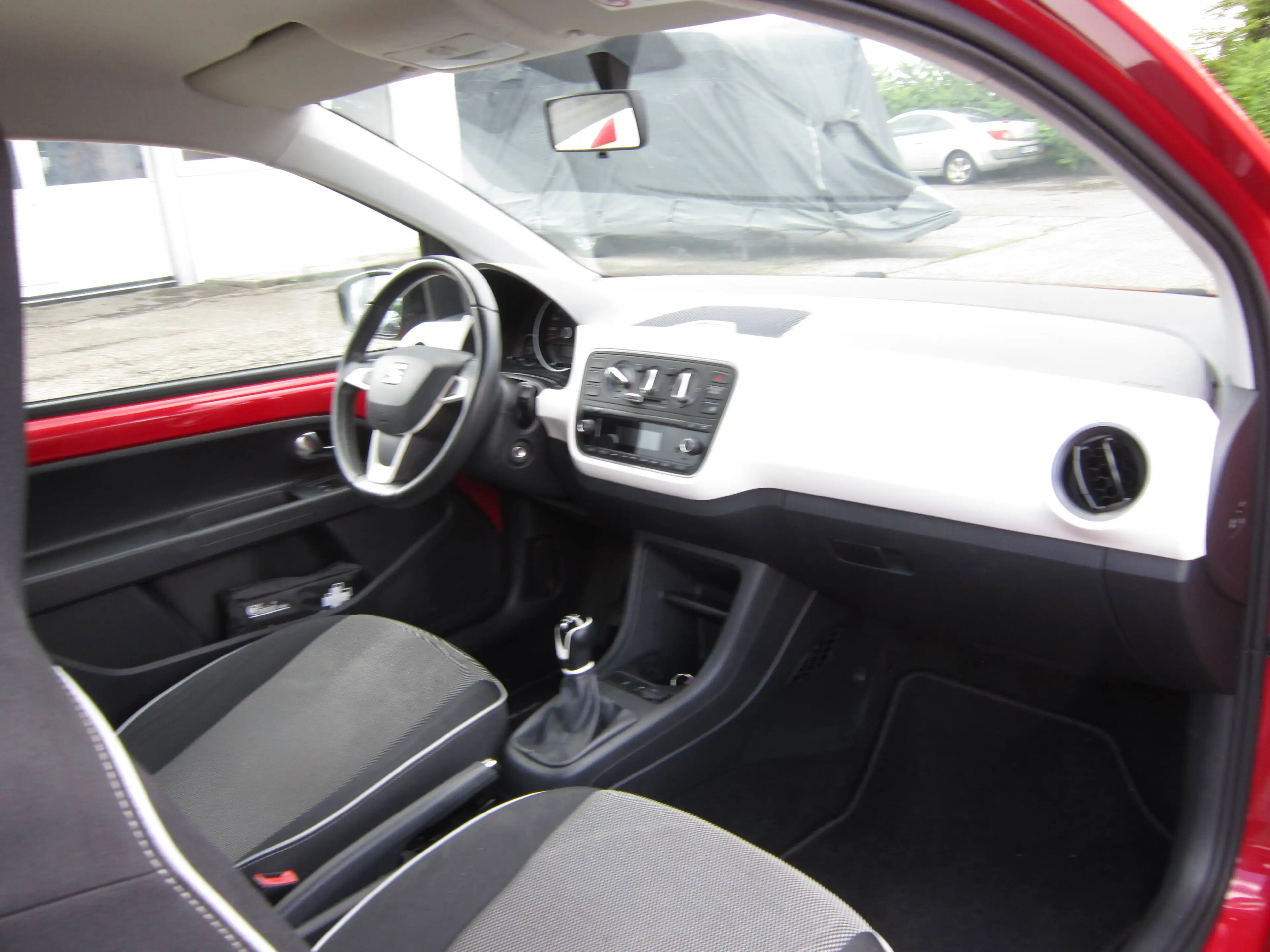 SEAT Mii Mii 1.0 Chic, Klimaanlage, Einparkhilfe — photo 11