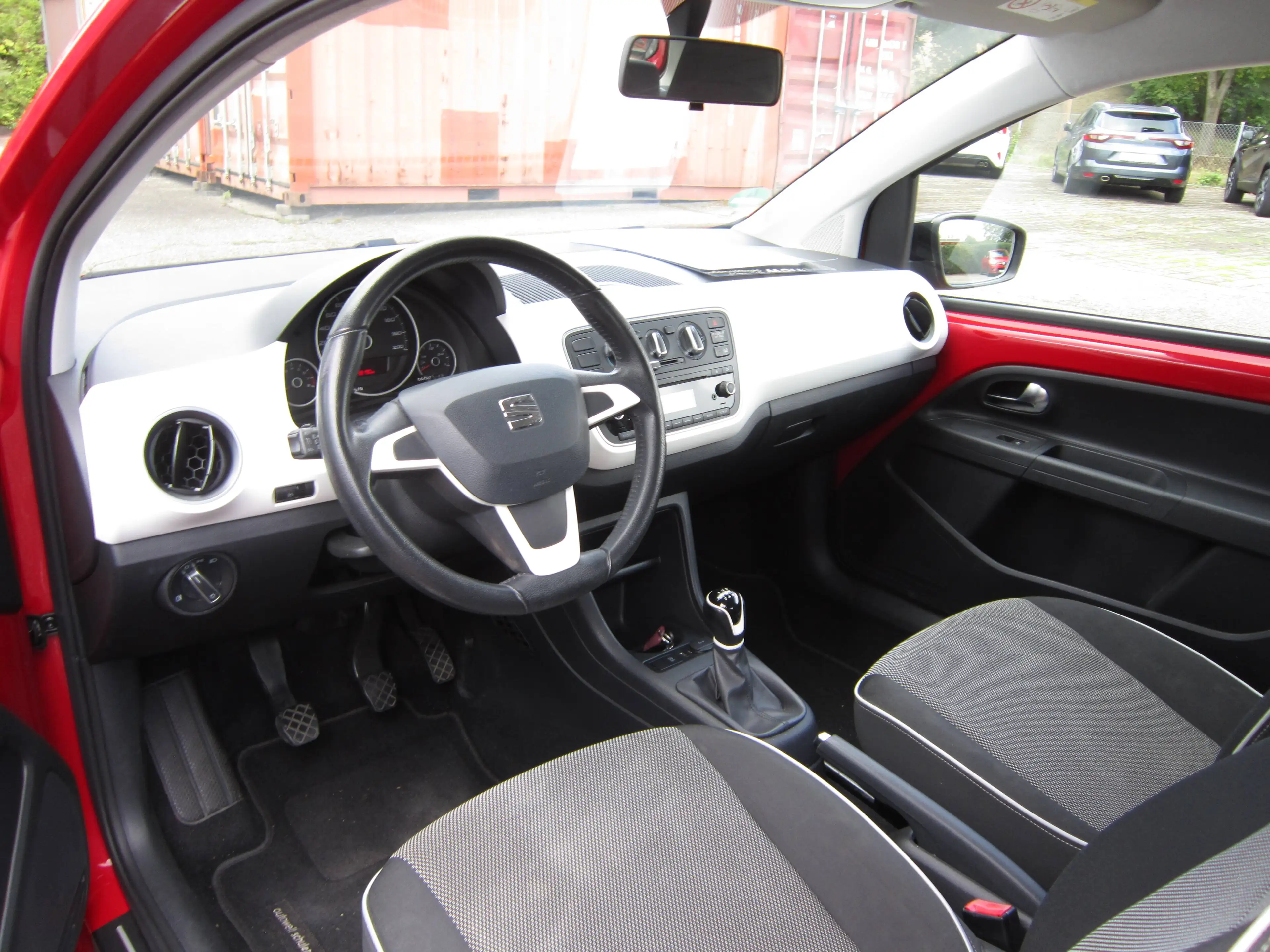SEAT Mii Mii 1.0 Chic, Klimaanlage, Einparkhilfe — photo 12