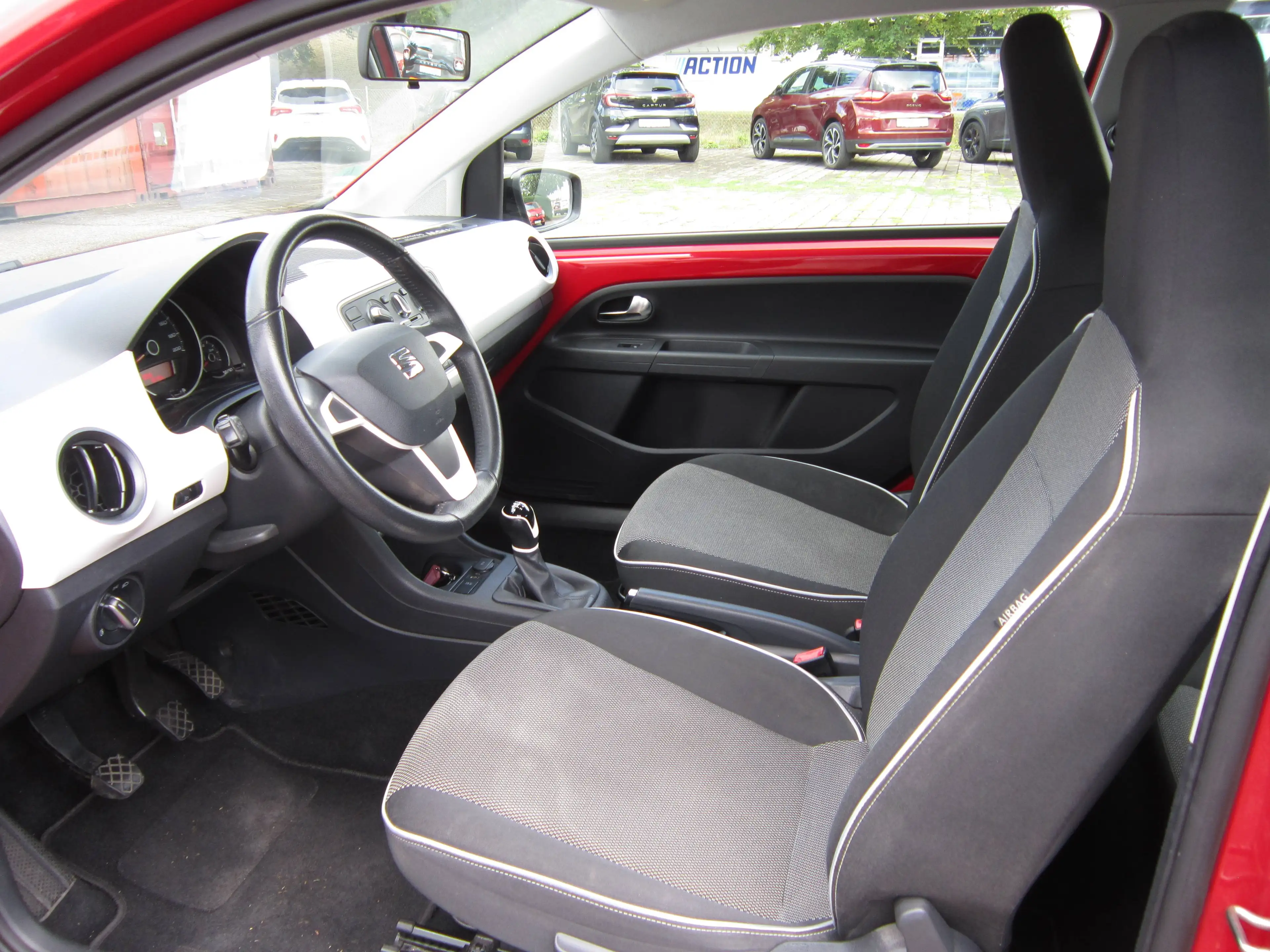 SEAT Mii Mii 1.0 Chic, Klimaanlage, Einparkhilfe — photo 13
