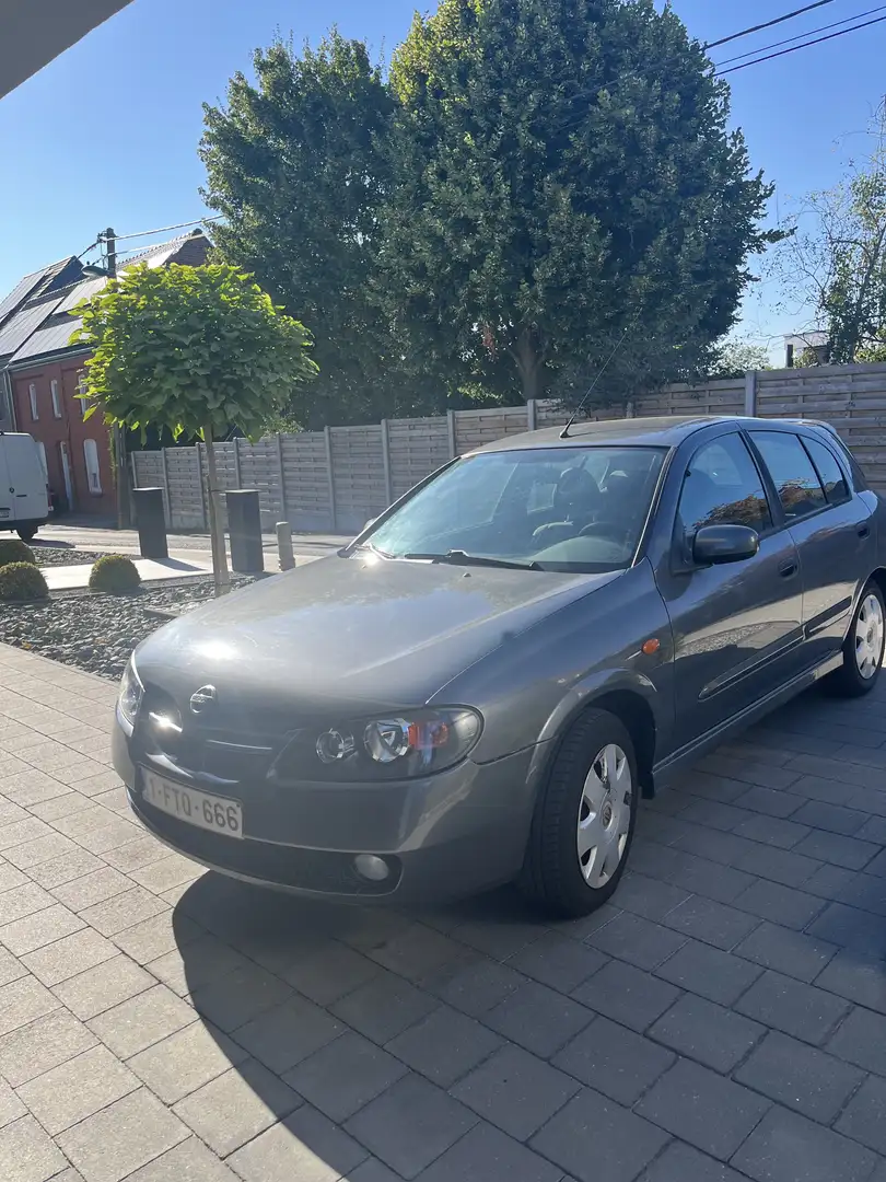 Nissan Almera 1.6i SR Celebration - 2