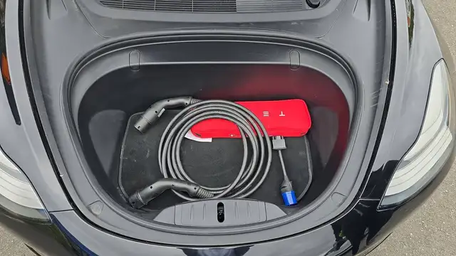 Tesla Model 3 view 15