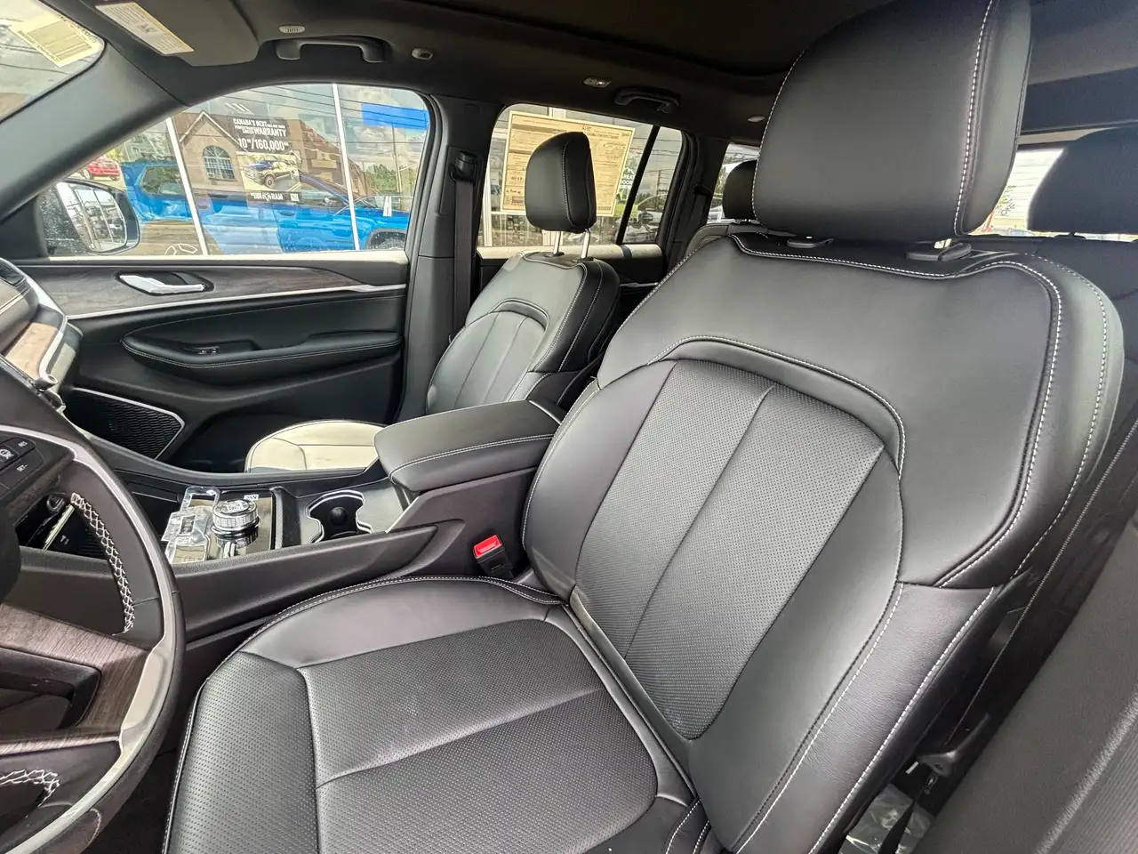 Jeep Grand Cherokee photo Jeep Grand Cherokee