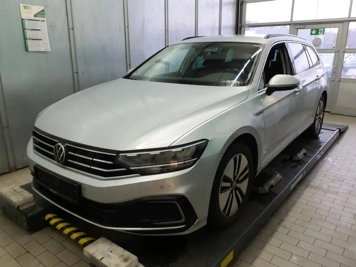 Volkswagen Passat Variant GTE 1,4 l eHybrid OPF DSG Silber - 2