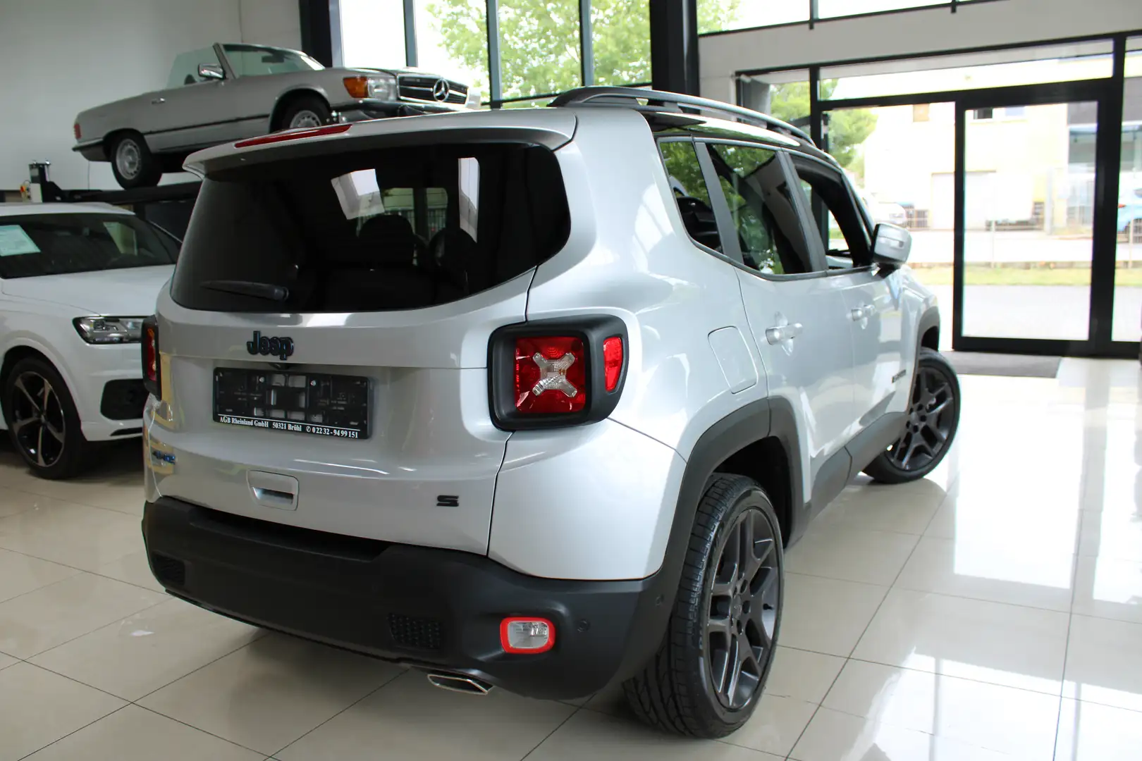 Jeep Renegade 1.3 T 4XE PLUG-IN HYBRID AUT S 241PS NUR 292KM TOP Silber - 1