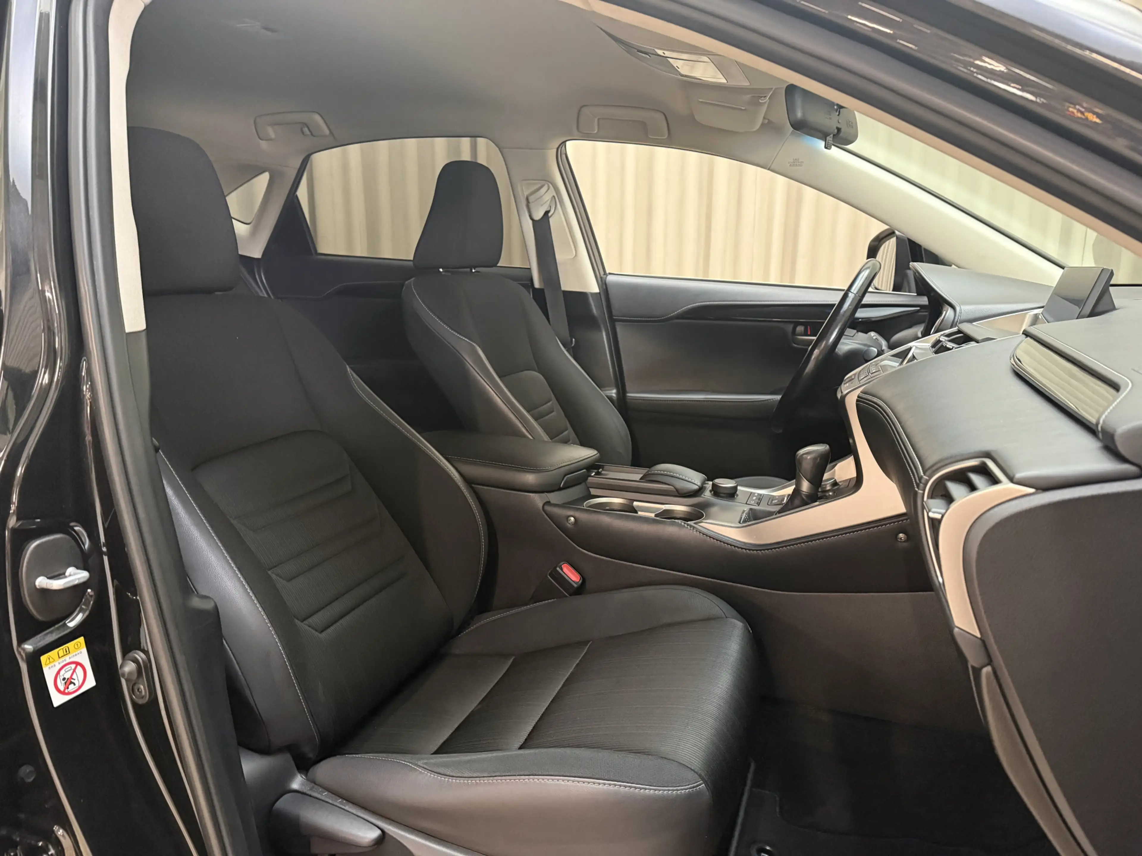 Lexus NX 300h 1/2 Leder / Navigatie / Cruise / ECC Clima / Camer — photo 3
