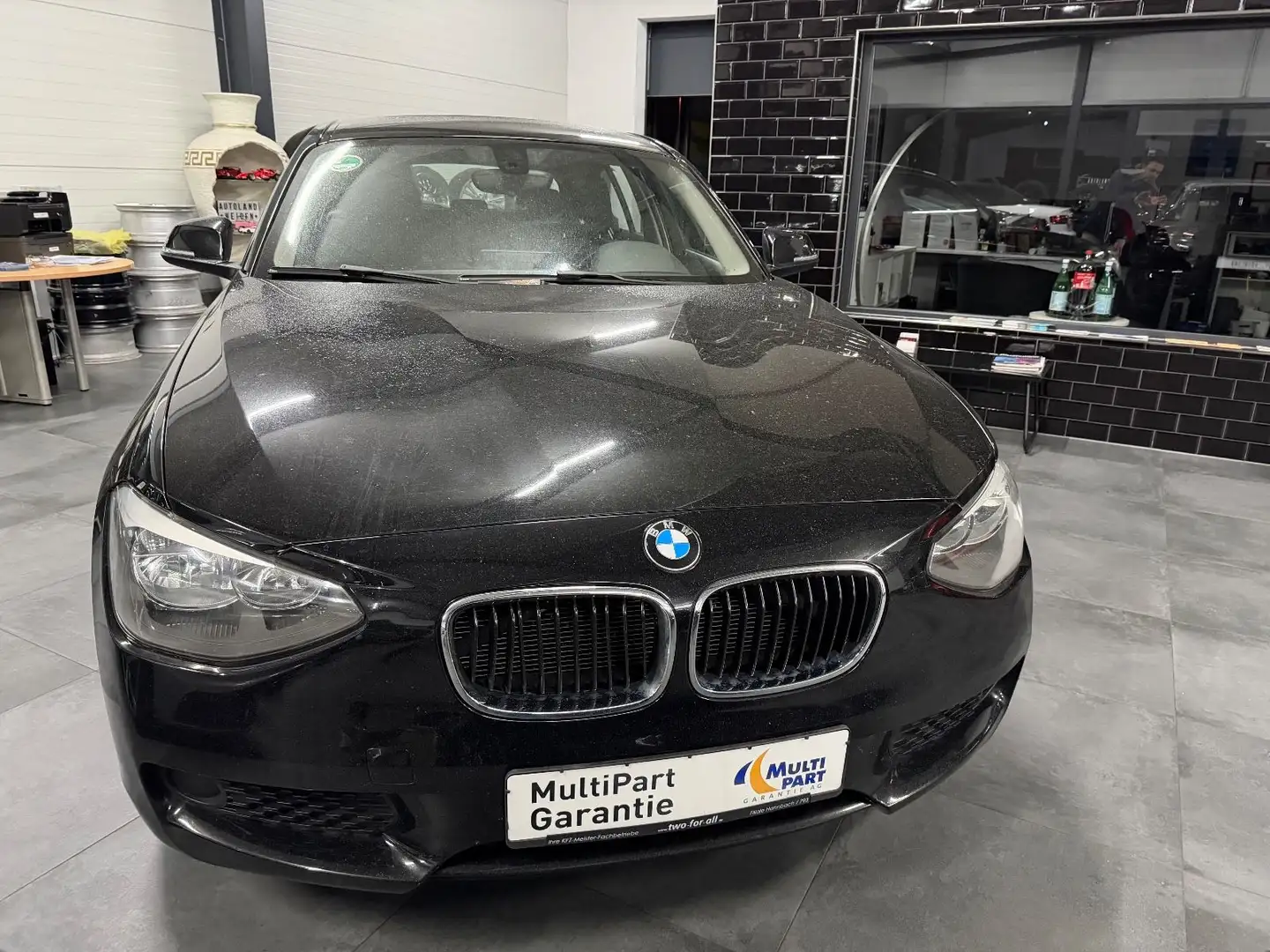 BMW 116 1 Limousine 5-trg. 116 i Černá - 2