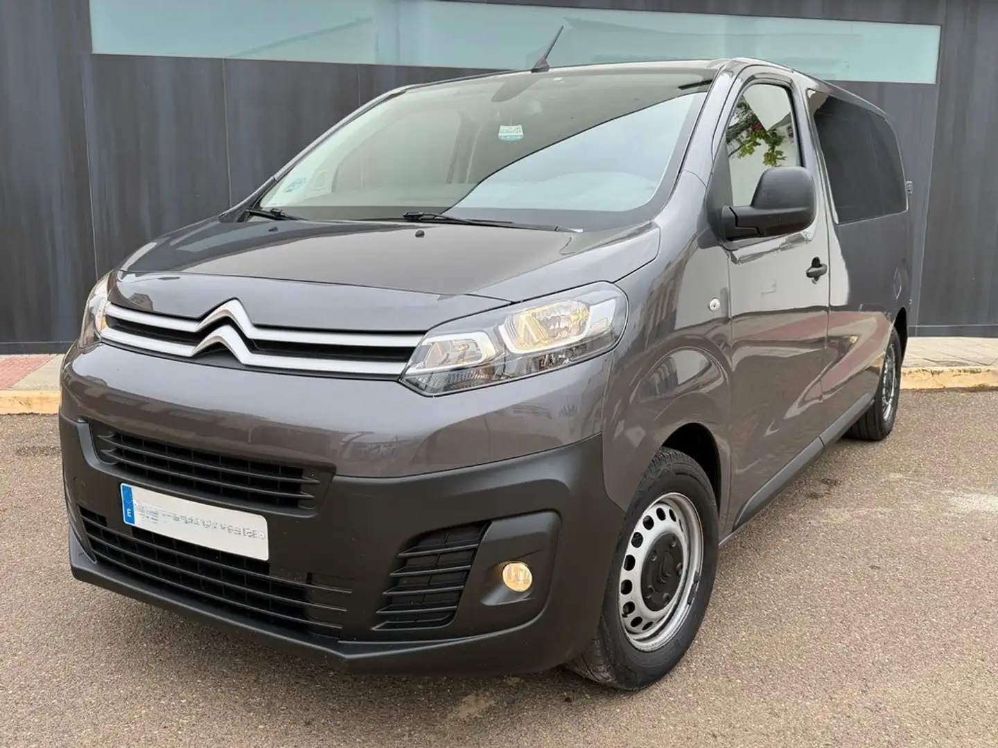 Citroen Jumpy Fg. BlueHDI Talla M Confort 115 S&S Marrón - 1