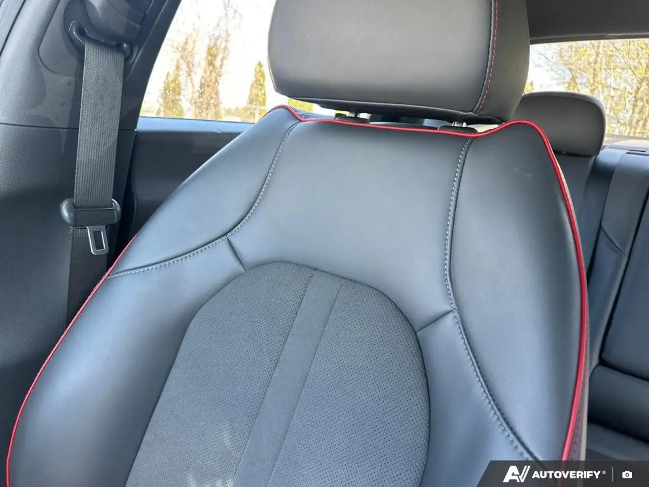 Hyundai SONATA снимка Hyundai SONATA