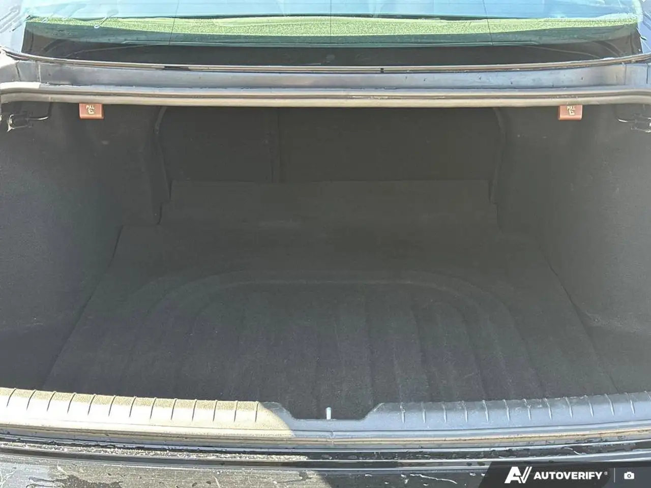 Hyundai SONATA снимка Hyundai SONATA