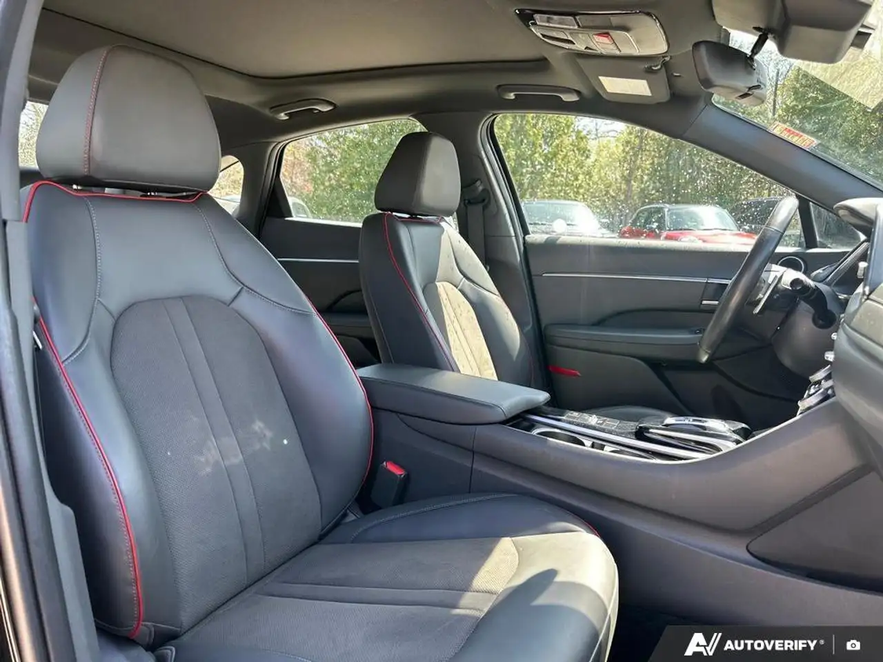 Hyundai SONATA снимка Hyundai SONATA