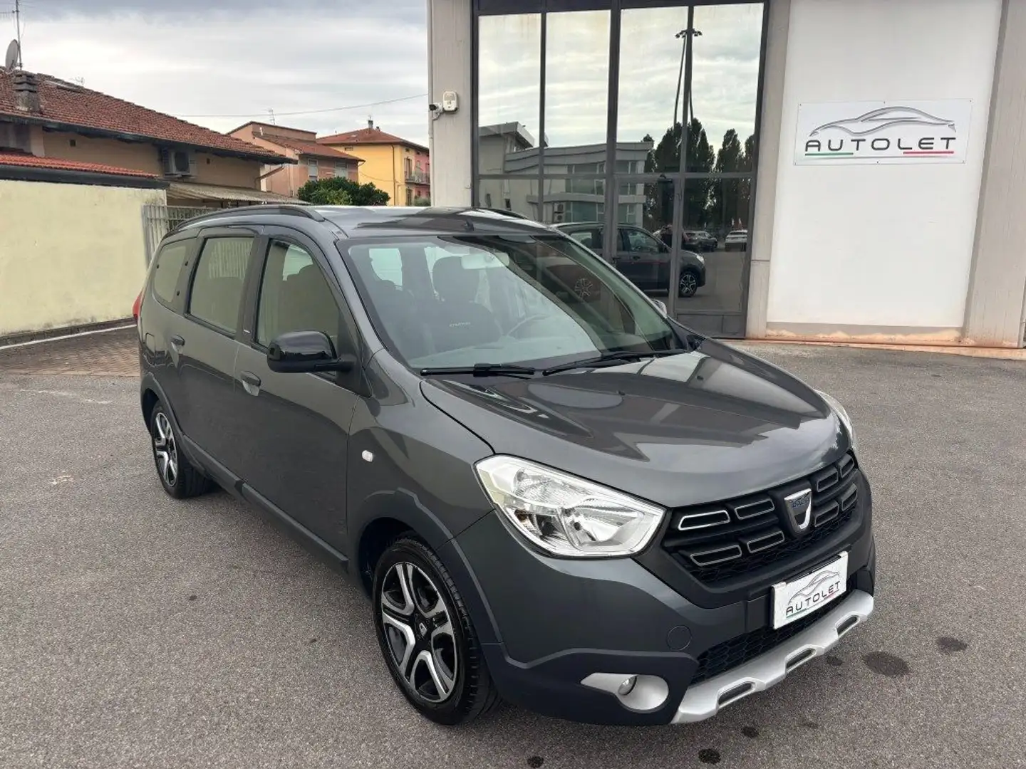 Dacia Lodgy Stepway 1.6 100 CV S&S GPL 7 posti Grigio - 1