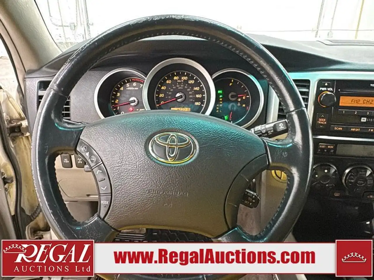 Toyota 4-Runner снимка Toyota 4-Runner