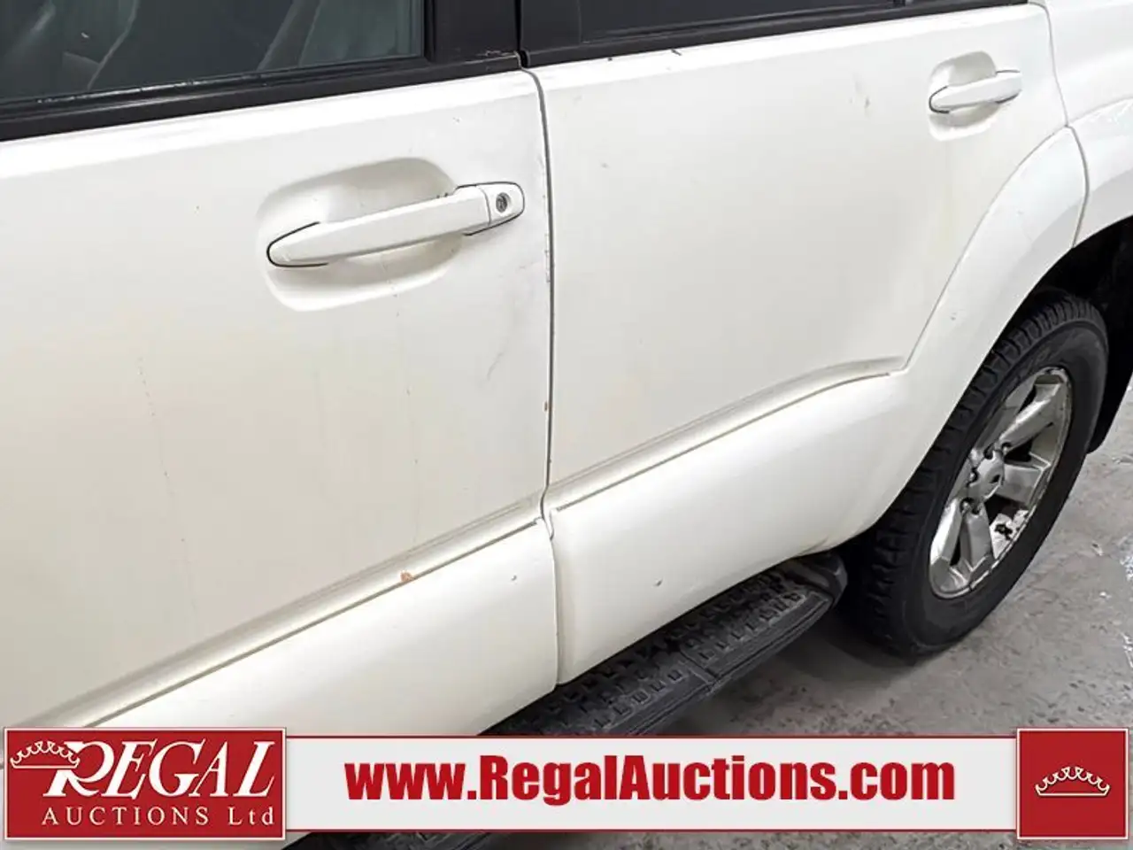 Toyota 4-Runner снимка Toyota 4-Runner