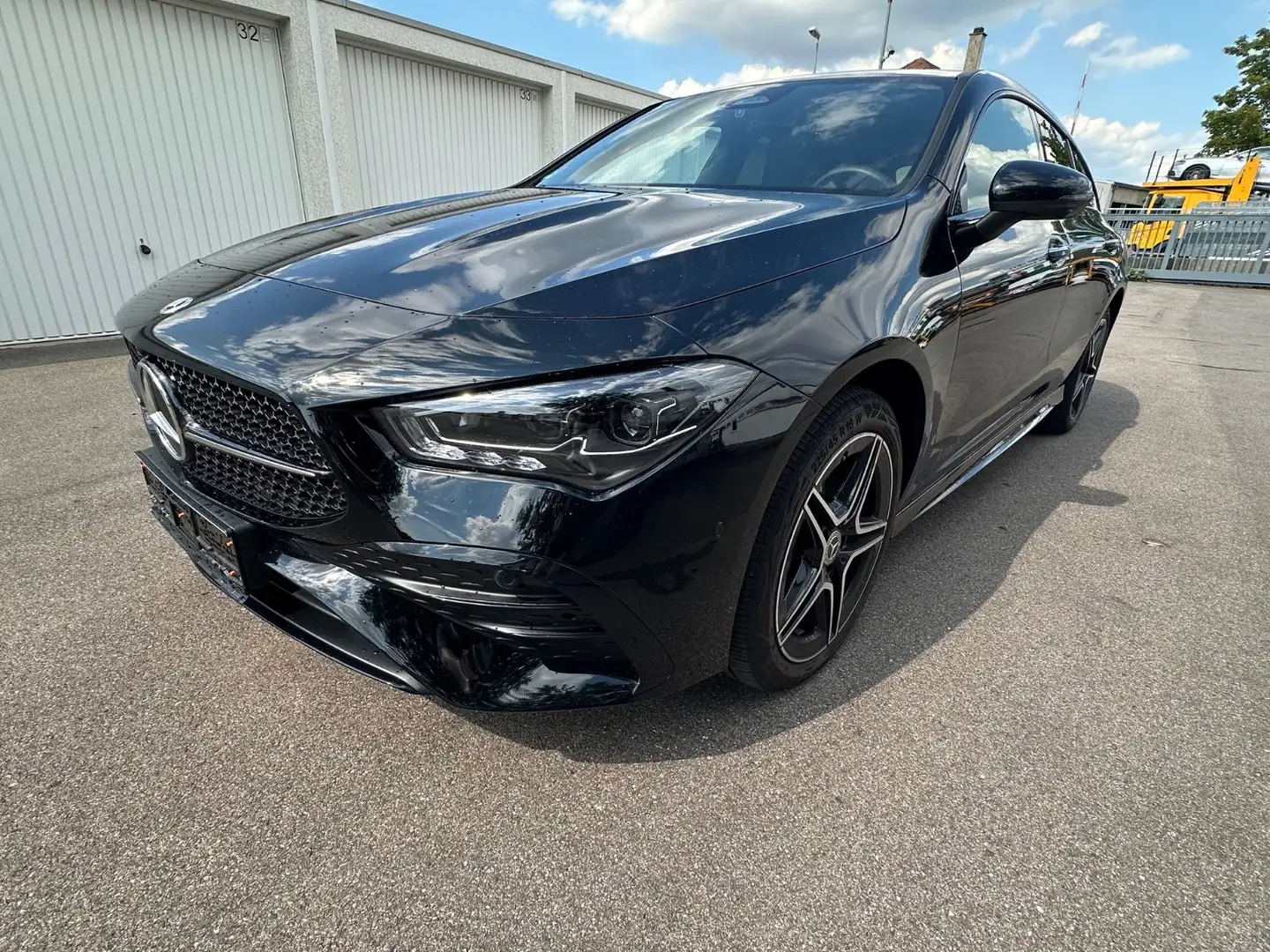 Mercedes-Benz CLA 250 e Shooting Brake *AMG Line*Head-Up Noir - 1