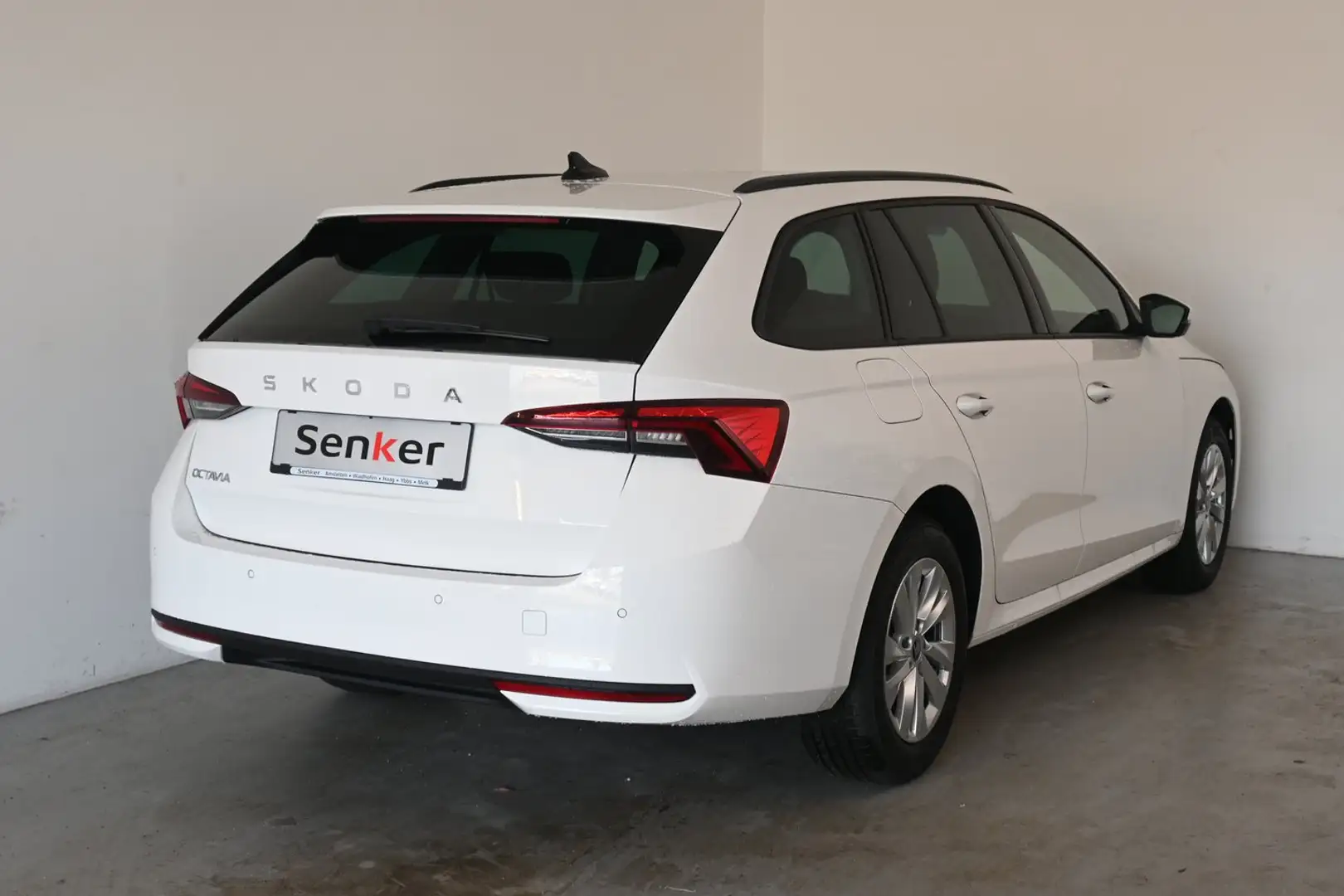 Skoda Octavia Essence TSI Weiß - 2