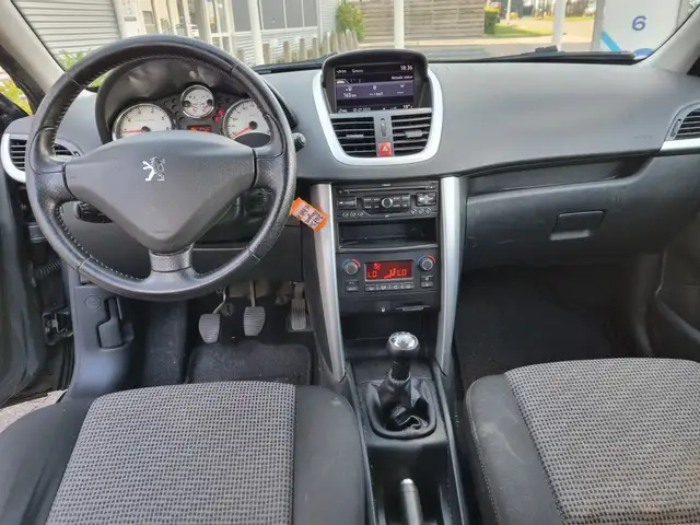 Peugeot 207 SW view 6
