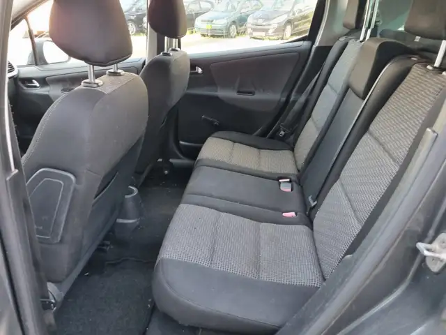 Peugeot 207 SW view 14