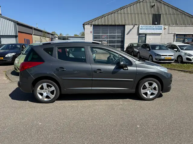 Peugeot 207 SW view 10