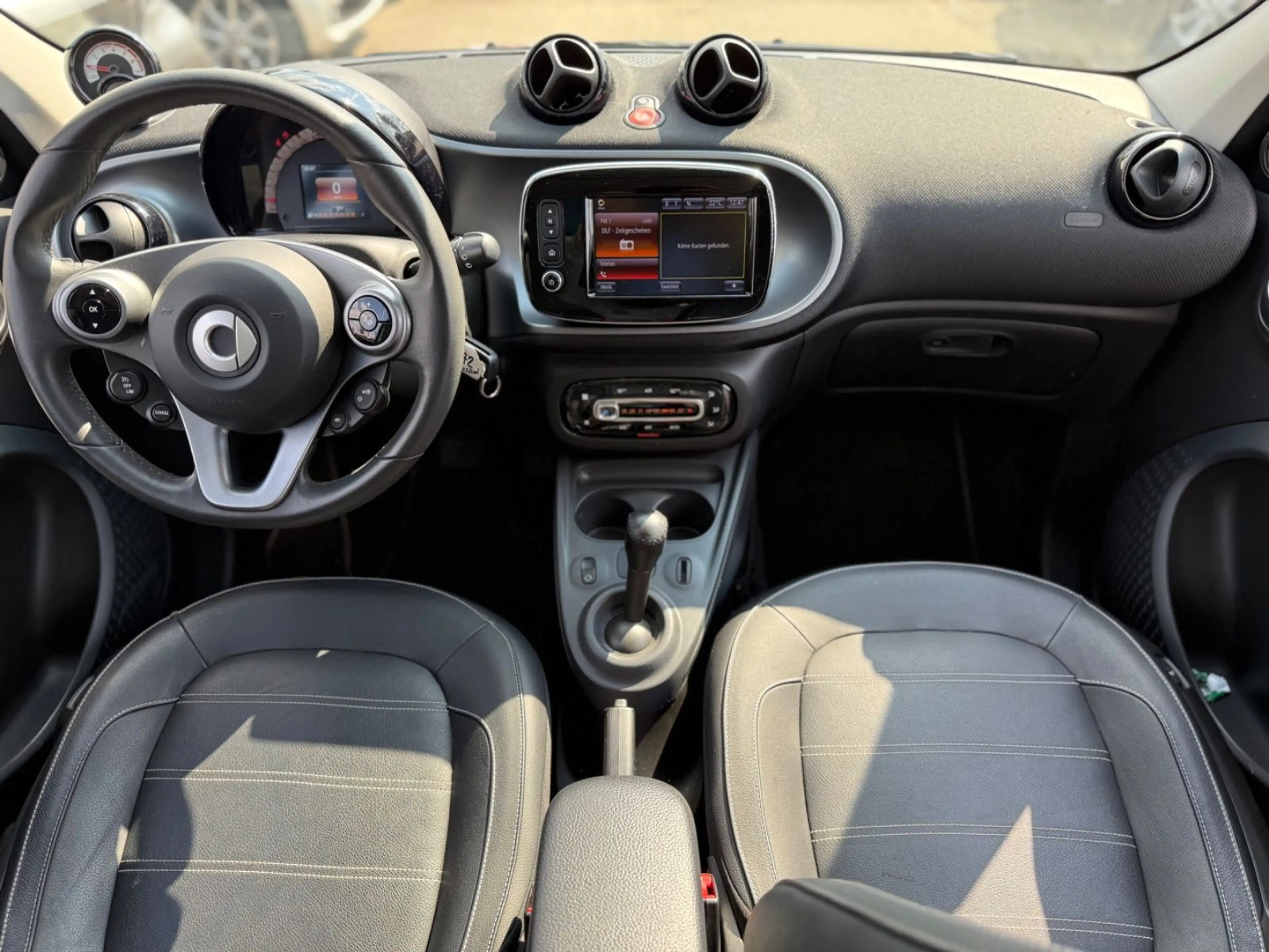 smart forFour *PRIME*PANORAMA*NAVI*LEDER*90PS*AUTOMATIK — photo 4