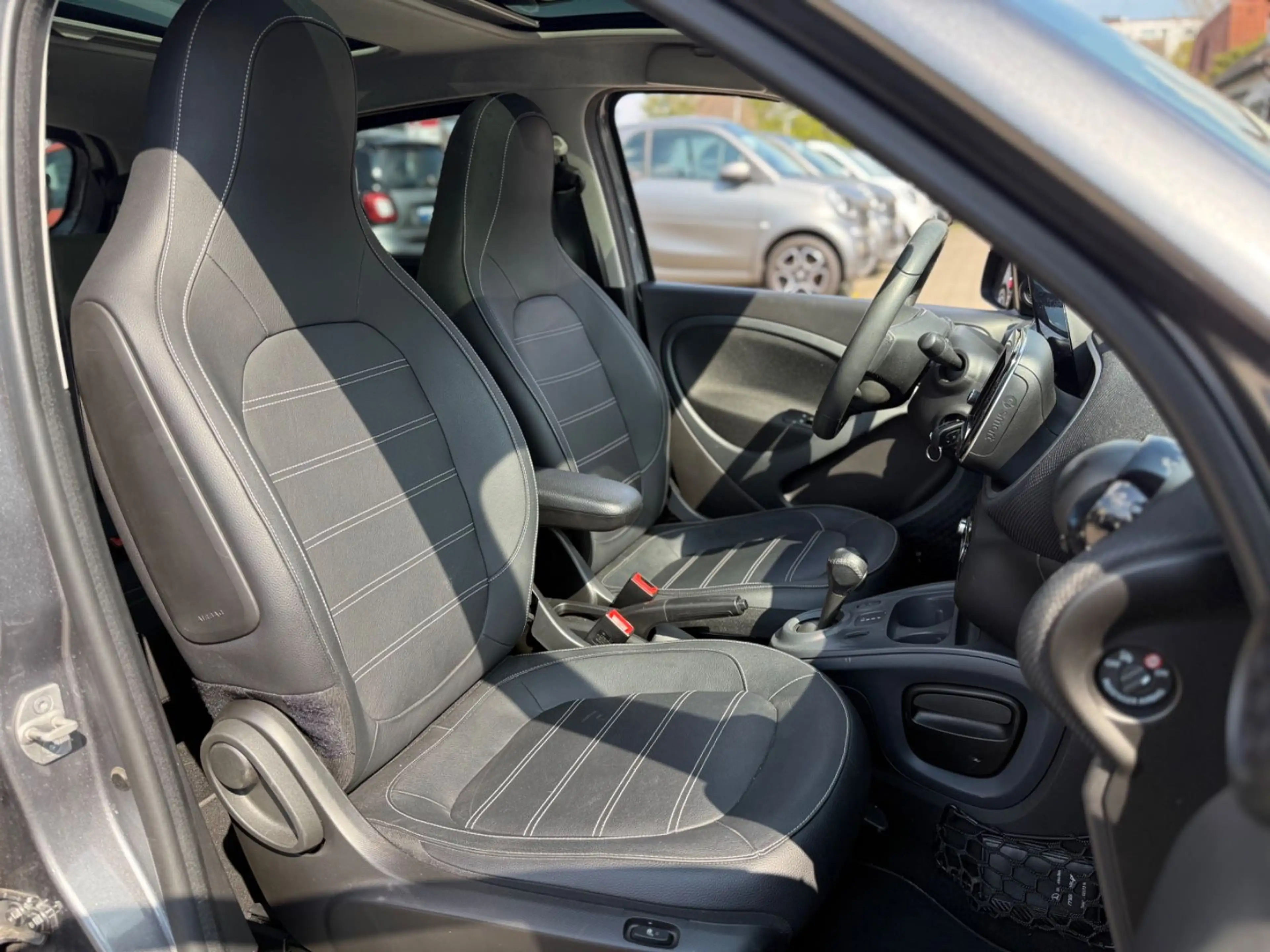 smart forFour *PRIME*PANORAMA*NAVI*LEDER*90PS*AUTOMATIK — photo 6