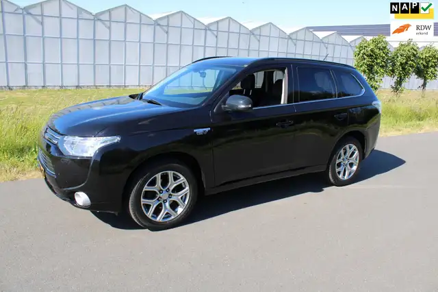 Mitsubishi Outlander 2.0 PHEV Intense + Automaat 4x4