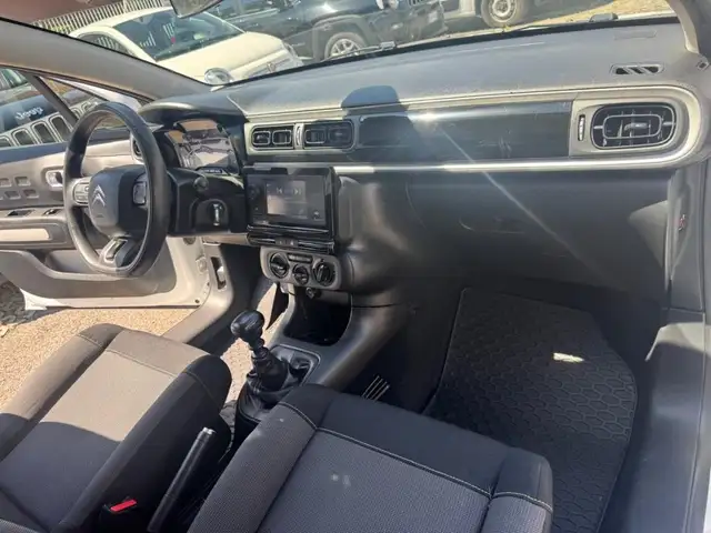 Citroen C3 view 11