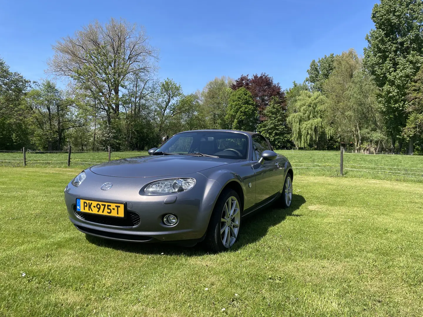Mazda MX-5 1.8 Exclusive | Niseko | APK tot: 04/2026 Gris - 1