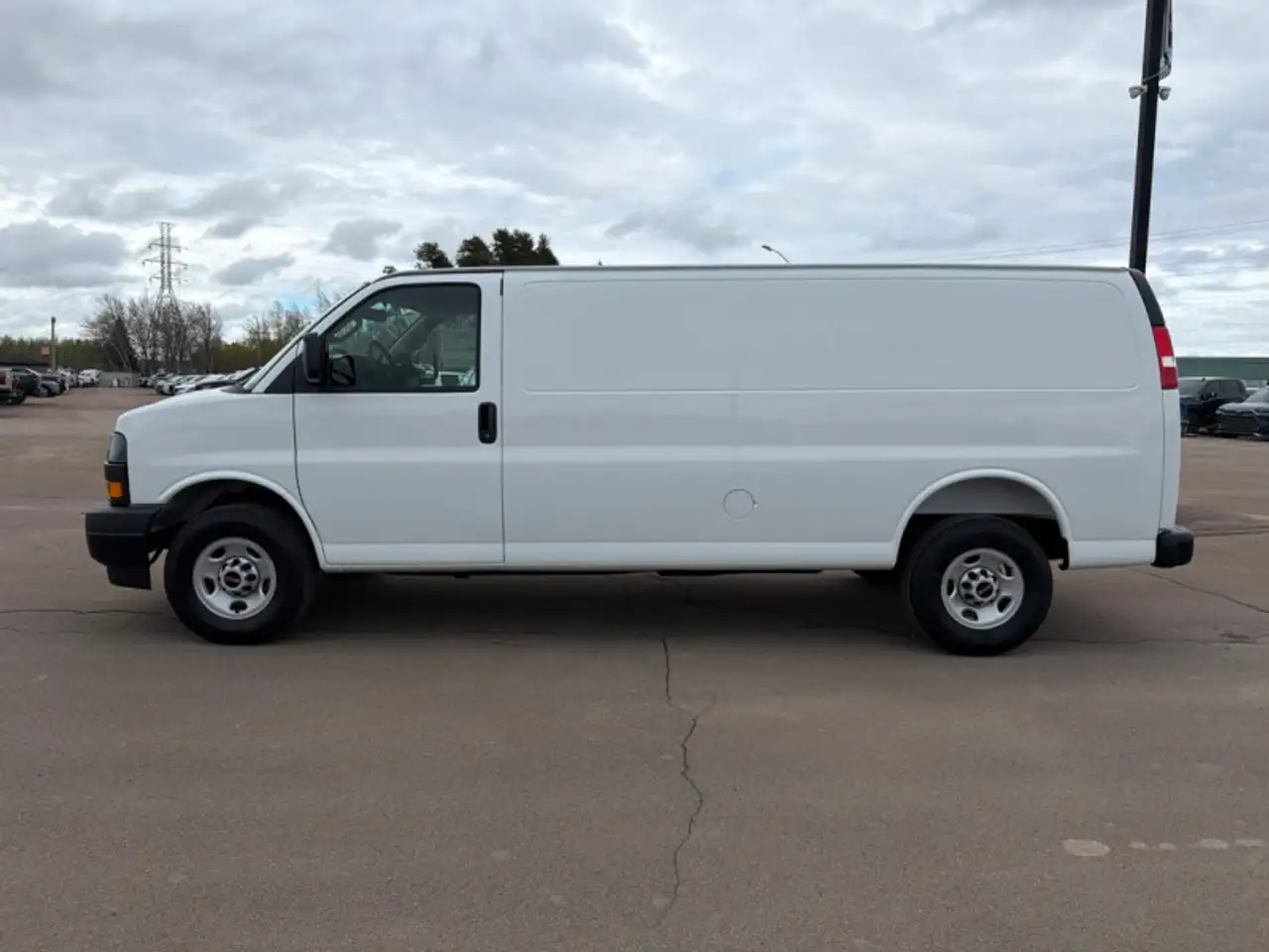 GMC Savana fotografie GMC Savana
