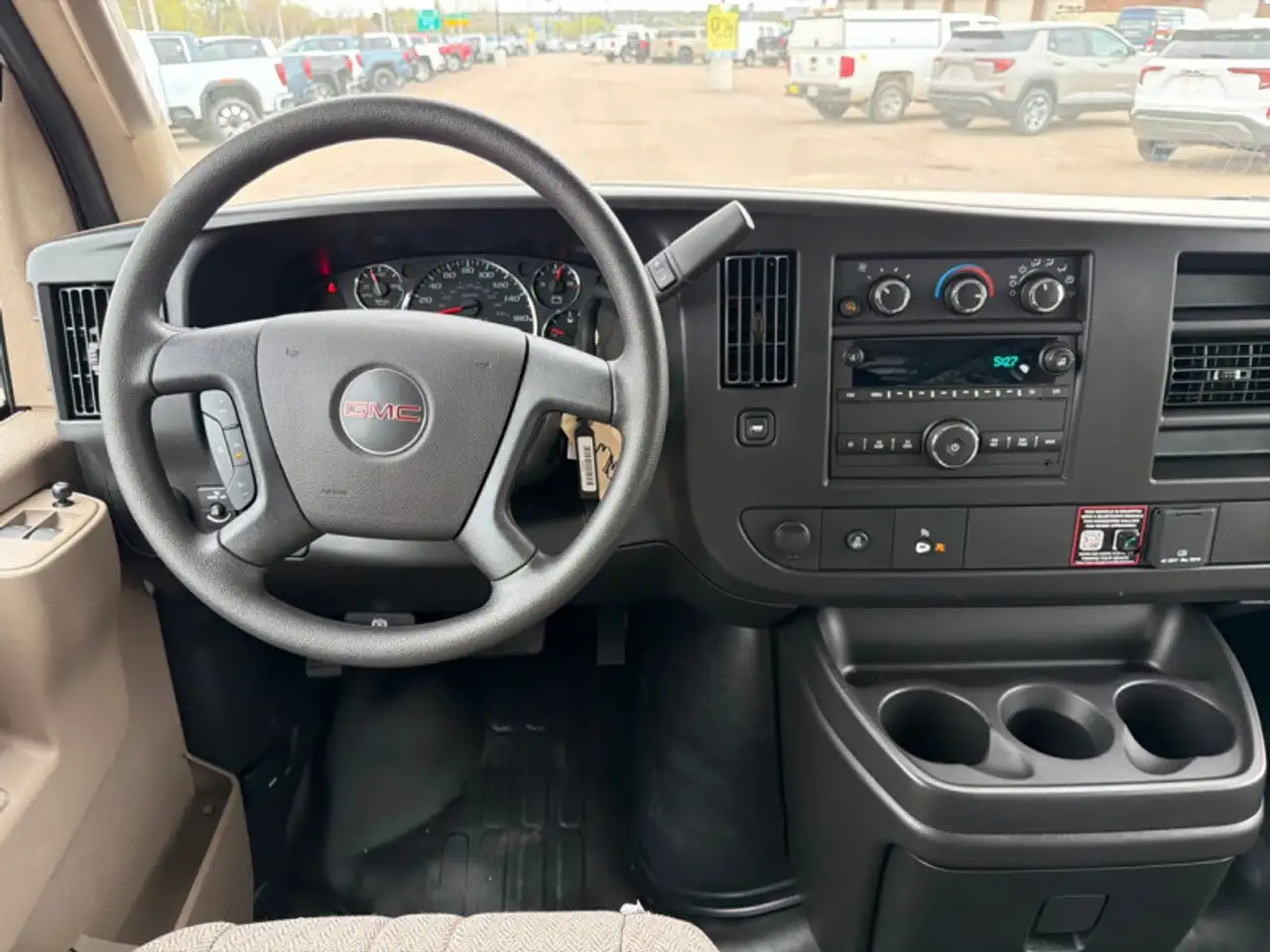 GMC Savana fotografie GMC Savana