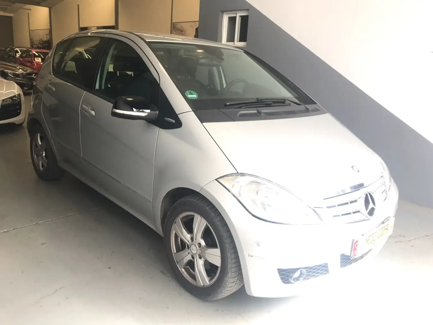 Mercedes-Benz A 180 180CDI Red & Black Gris - 1