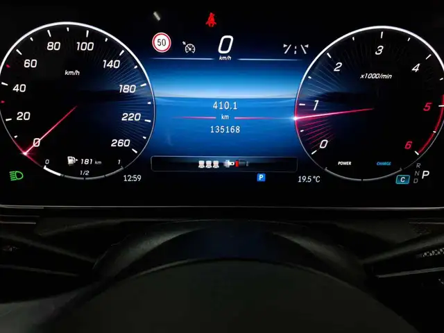 Mercedes-Benz C-Class view 11