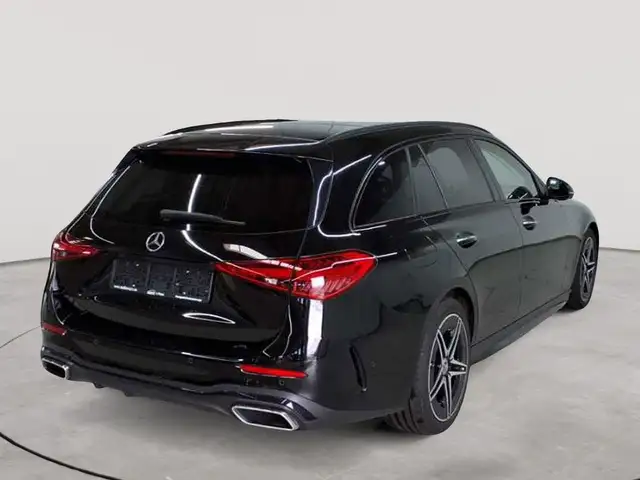 Mercedes-Benz C-Class view 4