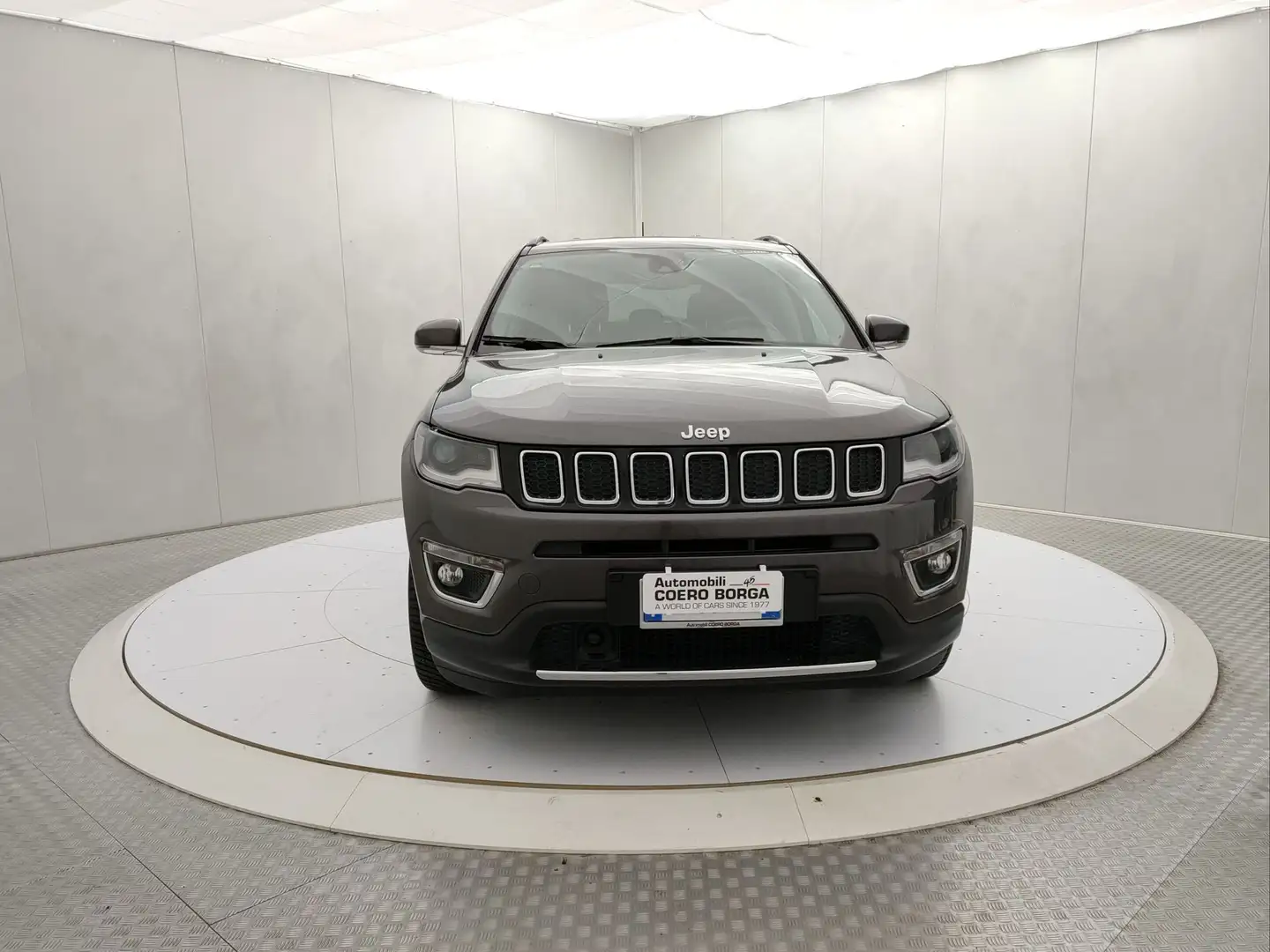 Jeep Compass Compass 1.4 MultiAir 2WD Limited Grau - 2