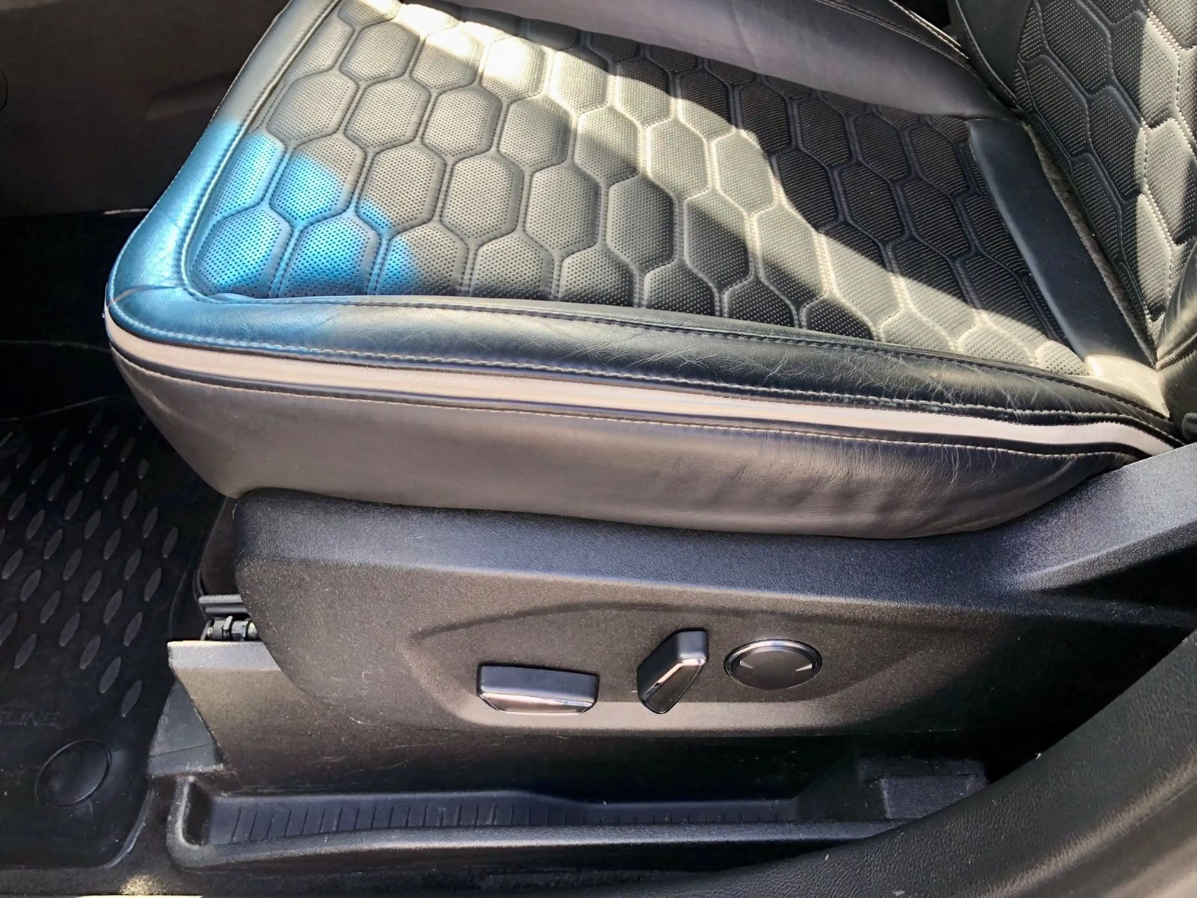 Ford Edge Vignale 4x4/Leder/Sitzhz/Navi/DAB/LED — photo 15