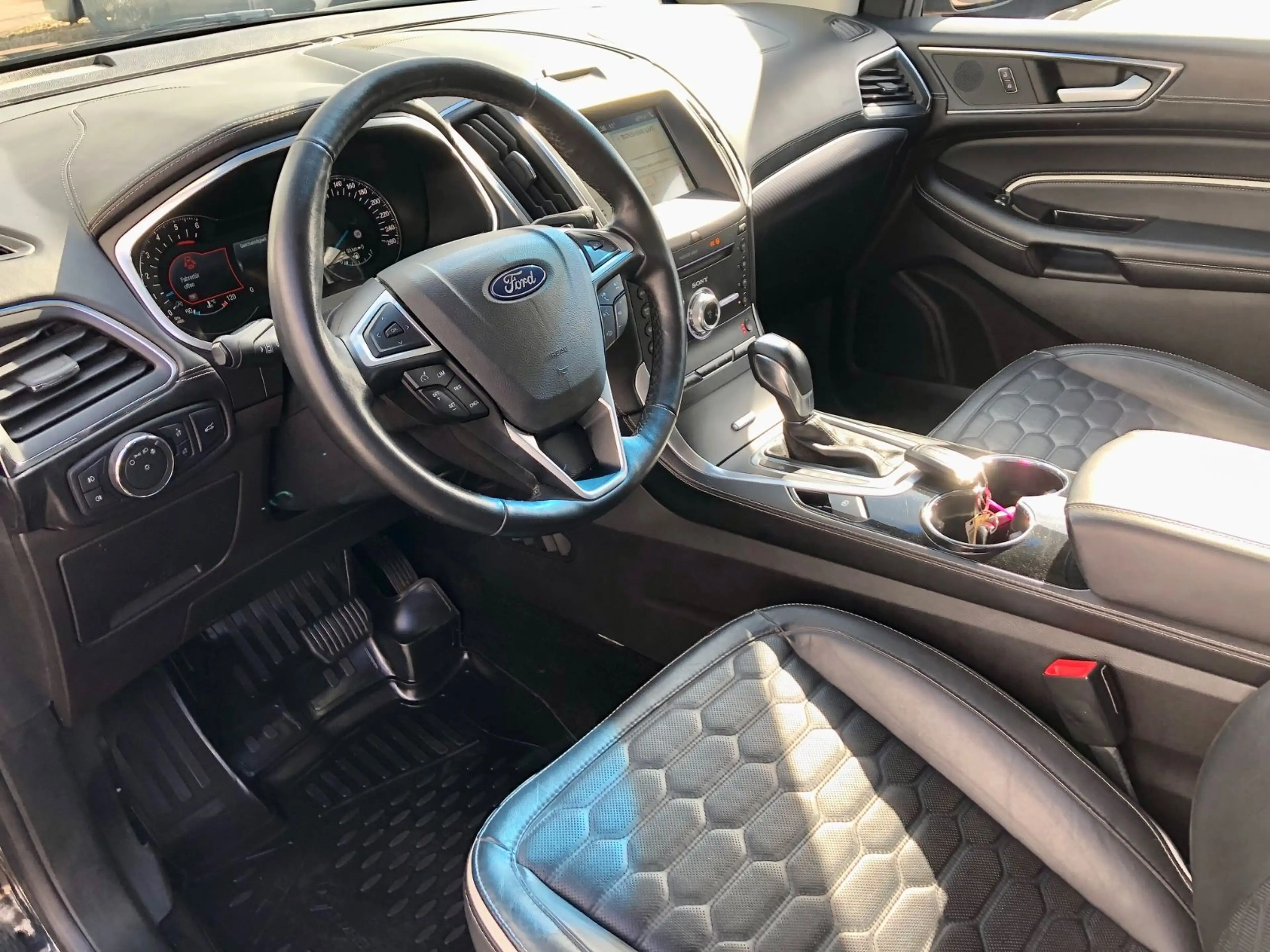Ford Edge Vignale 4x4/Leder/Sitzhz/Navi/DAB/LED — photo 14