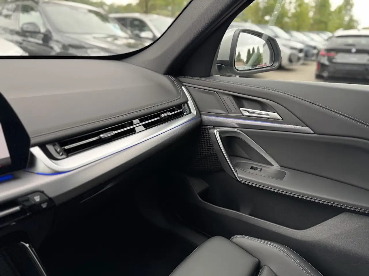 BMW X1 sDrive18i M Sport / KEYLESS / LEDER / PANO / ADPT LED / CAM, миниатюра 29