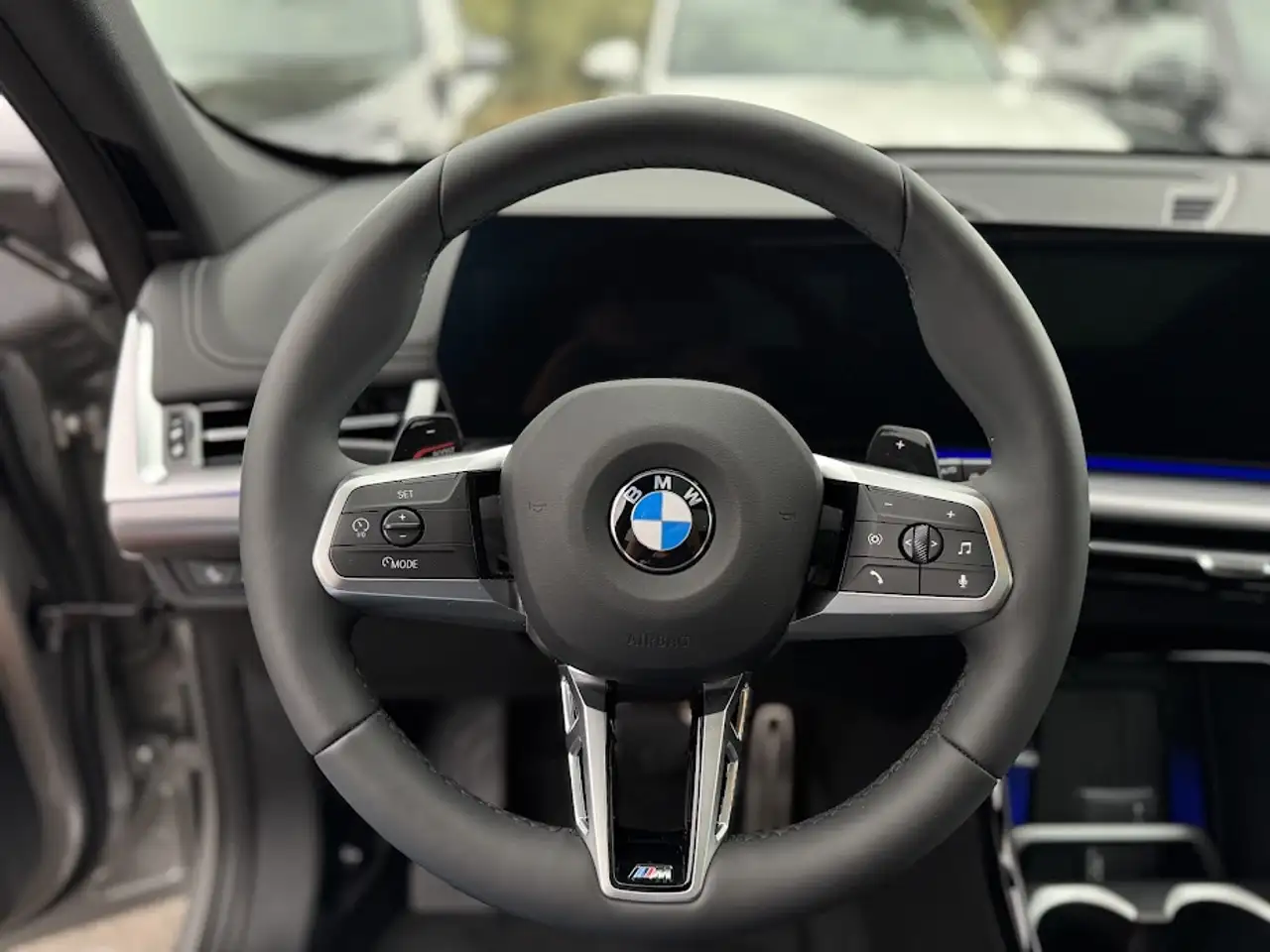 BMW X1 sDrive18i M Sport / KEYLESS / LEDER / PANO / ADPT LED / CAM, миниатюра 27