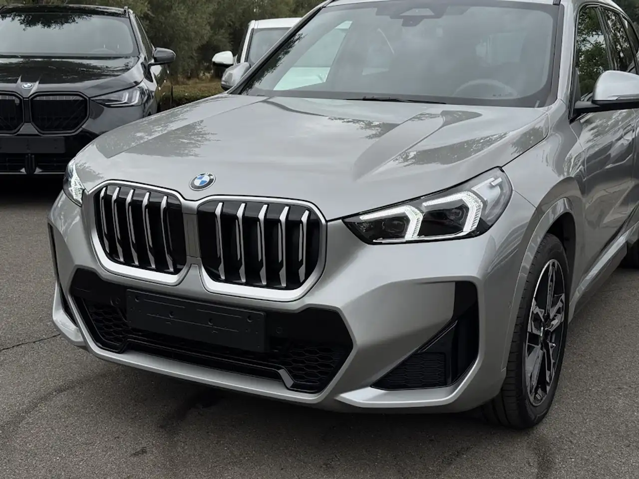 BMW X1 sDrive18i M Sport / KEYLESS / LEDER / PANO / ADPT LED / CAM, миниатюра 2