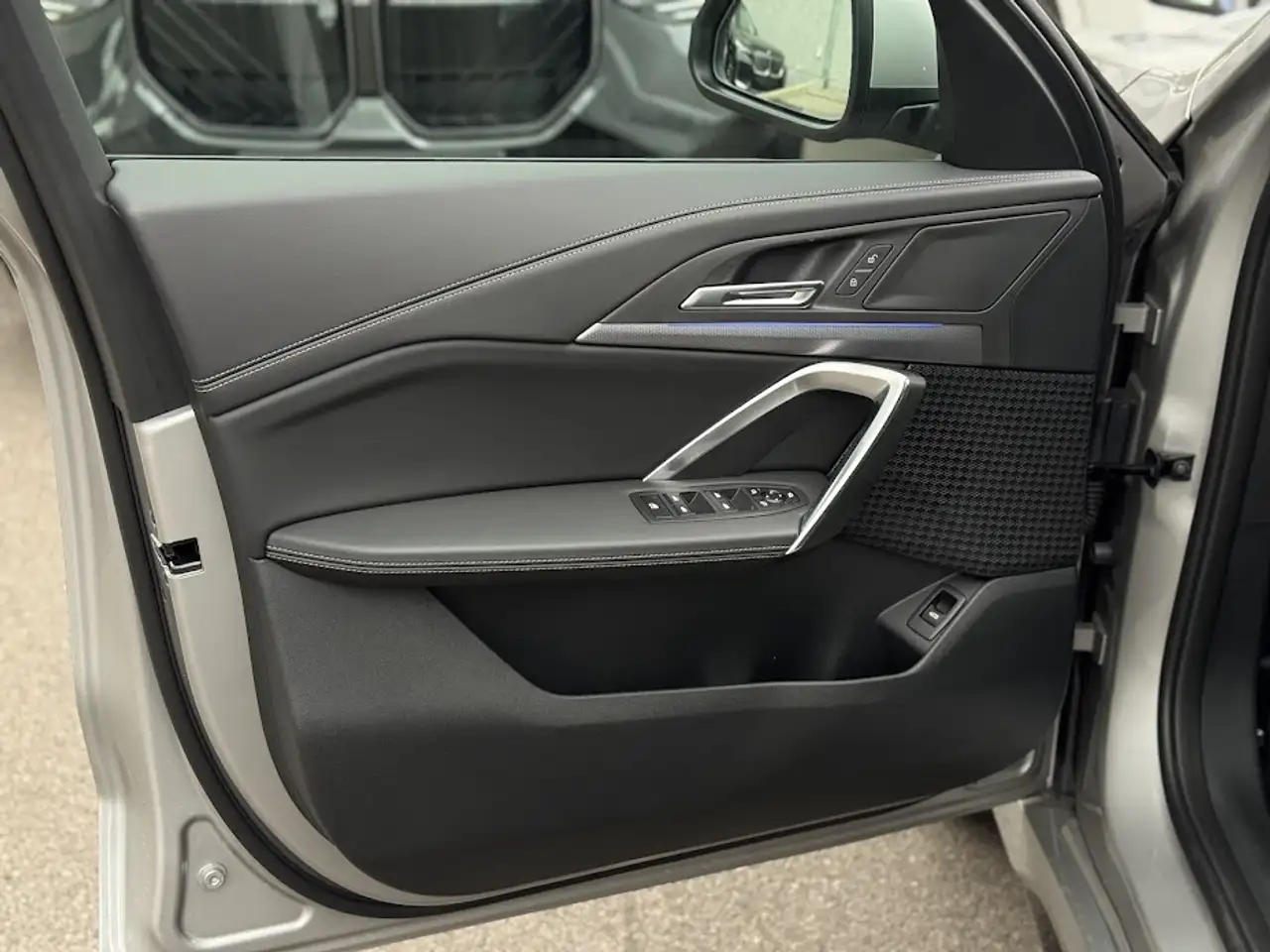 BMW X1 sDrive18i M Sport / KEYLESS / LEDER / PANO / ADPT LED / CAM, миниатюра 20