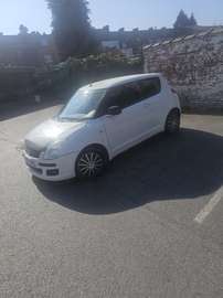 1.3i GL Suziki swift airco prêt à immatriculer
