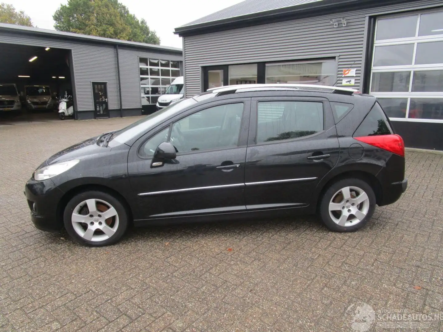 Peugeot 207 SW 1.6 VTI Premiere Zwart - 2