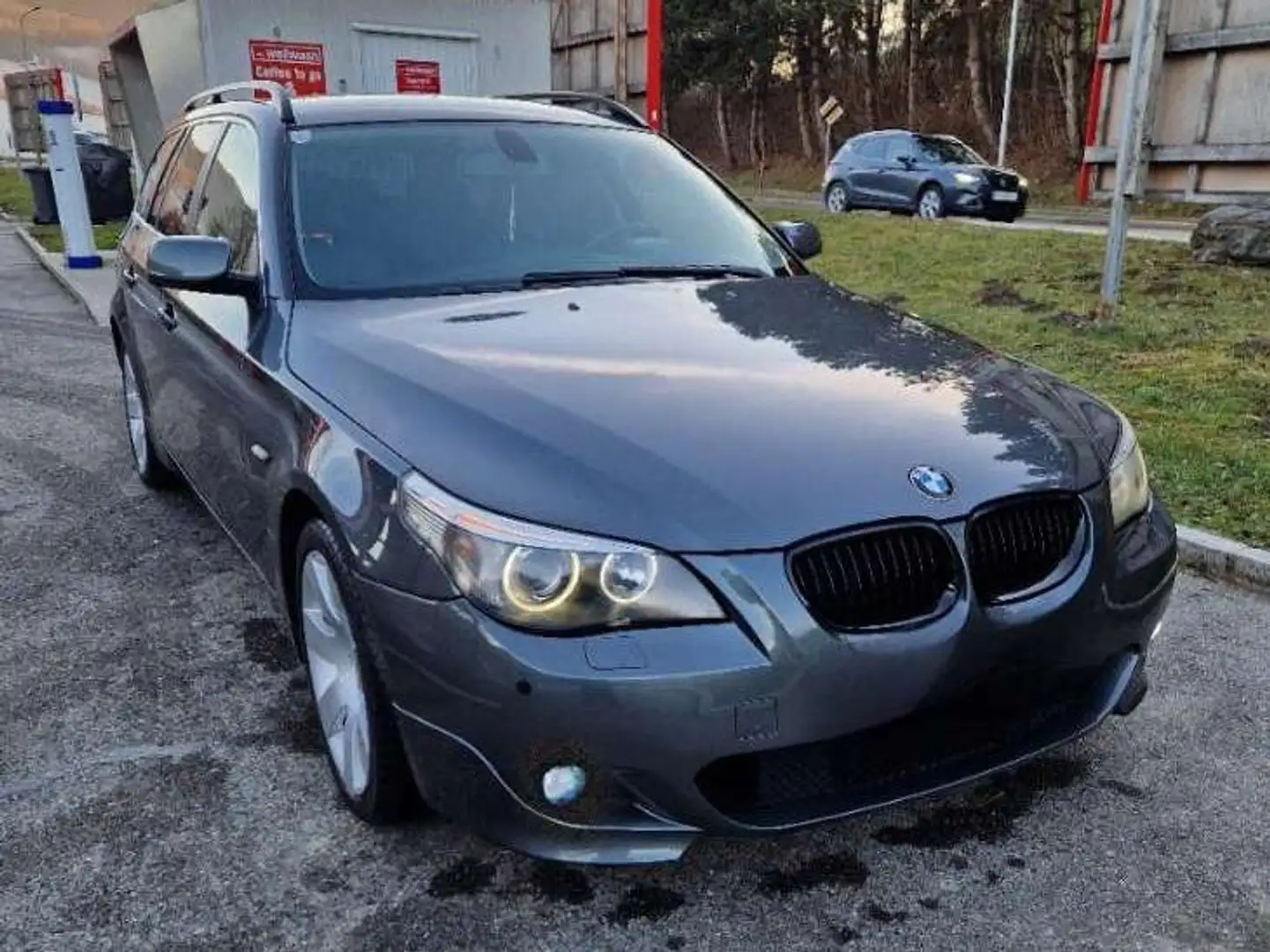 BMW 525 525d Touring Grau - 2