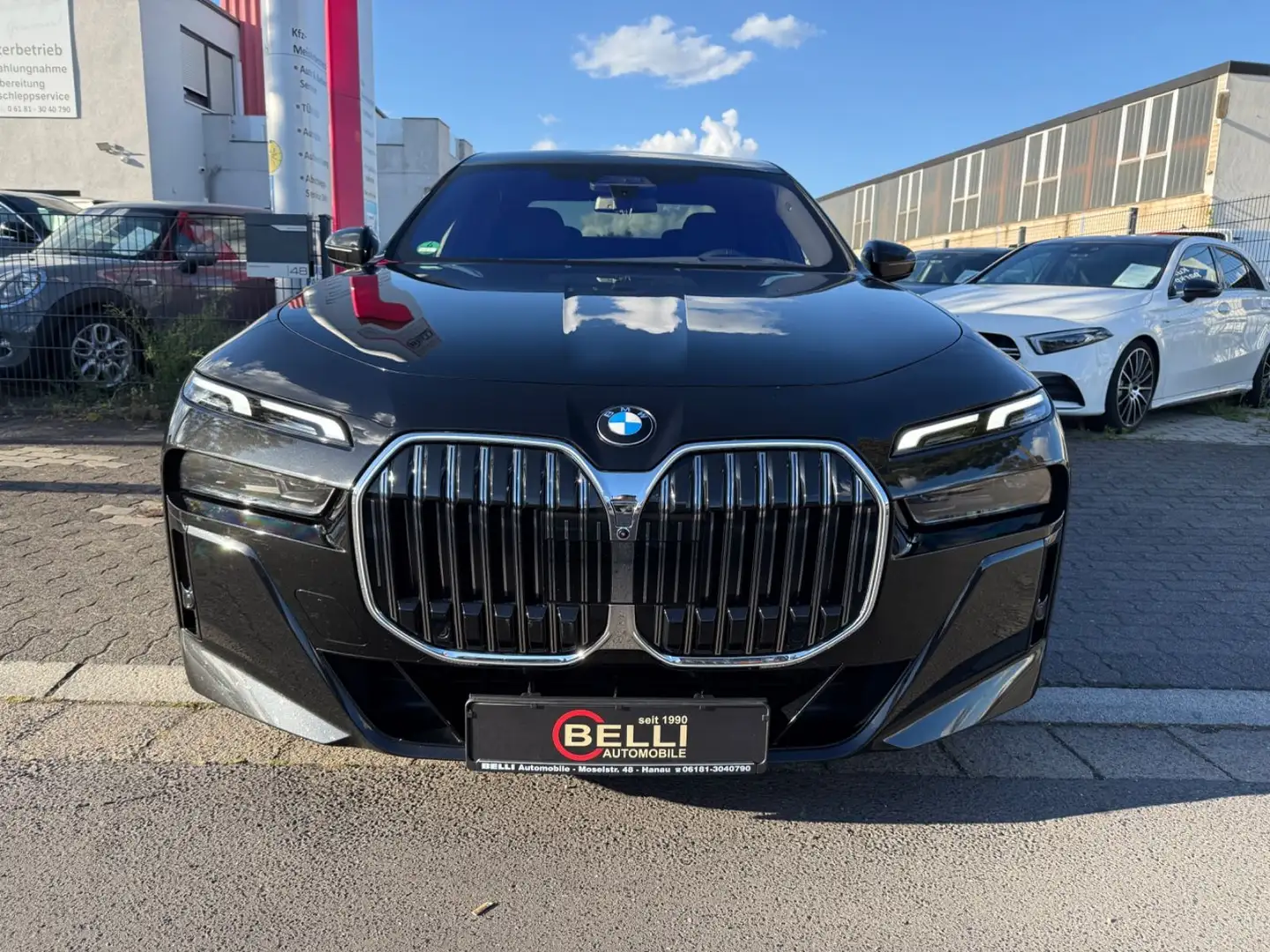 BMW 740 d xDrive M Sport SkyLounge B&W FINANZIERUNG Noir - 2