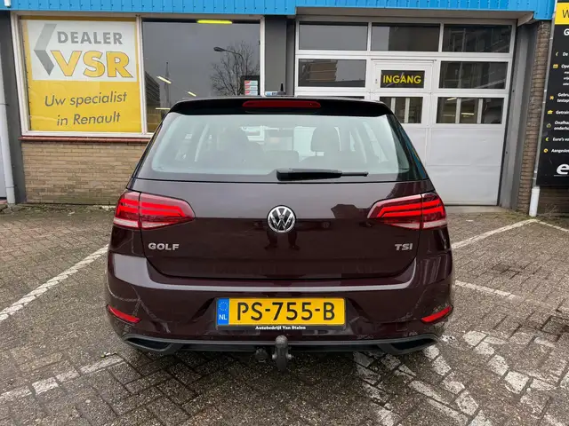 Volkswagen Golf view 9
