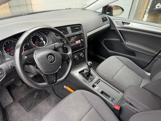 Volkswagen Golf view 14