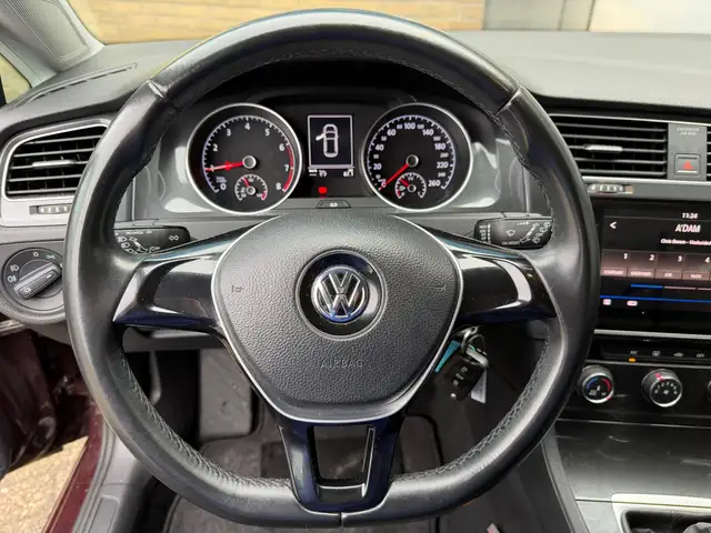 Volkswagen Golf view 15