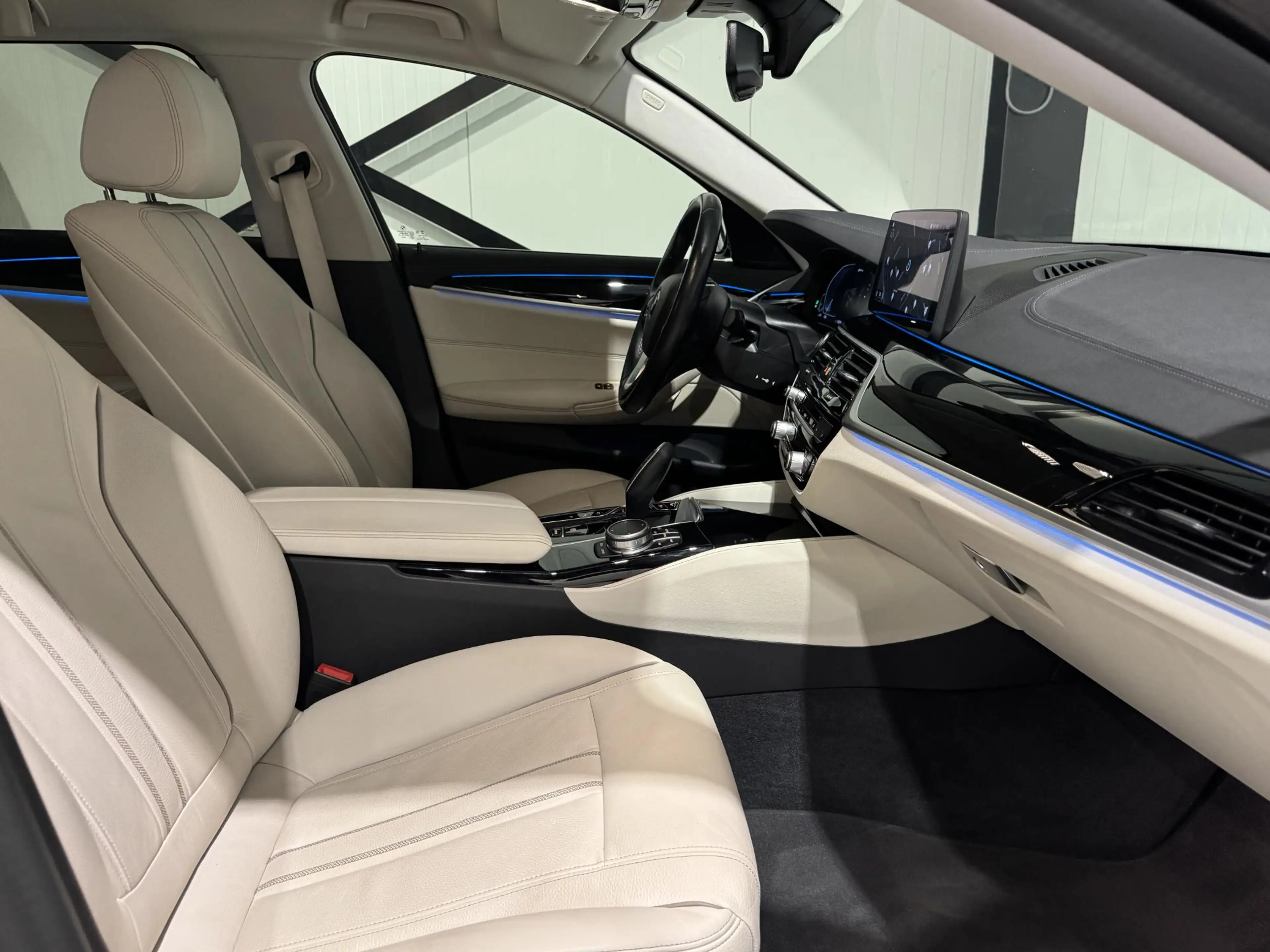 BMW 530 5-serie Touring 530e Luxury | navi | leder | led | — photo 4