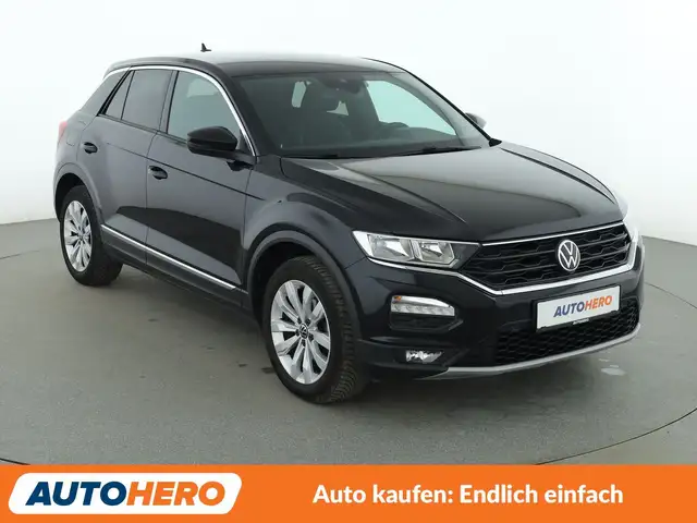 Volkswagen T-Roc view 8